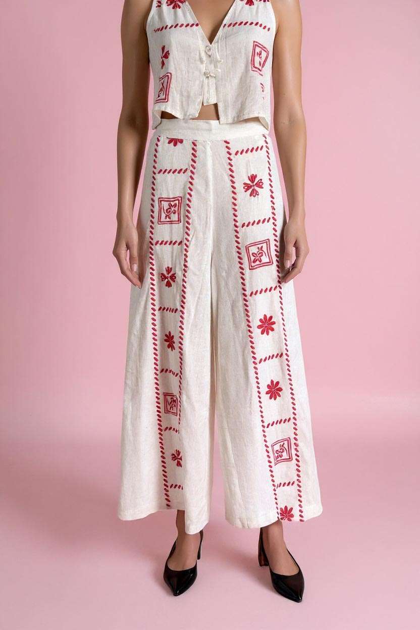 Embroidered Regular Fit Blended Fabric Women's Casual Wear Pants