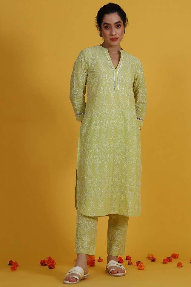 Embroidered-Cotton-Collared-Women-s-Festive-Wear-Kurta