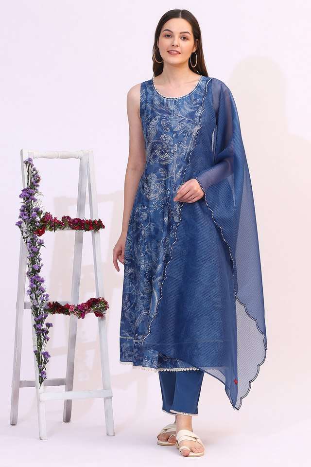 Floral-Blended-Fabric-Regular-Fit-Women-s-Flared-Kurta-&-Flared-Pants-With-Dupatta