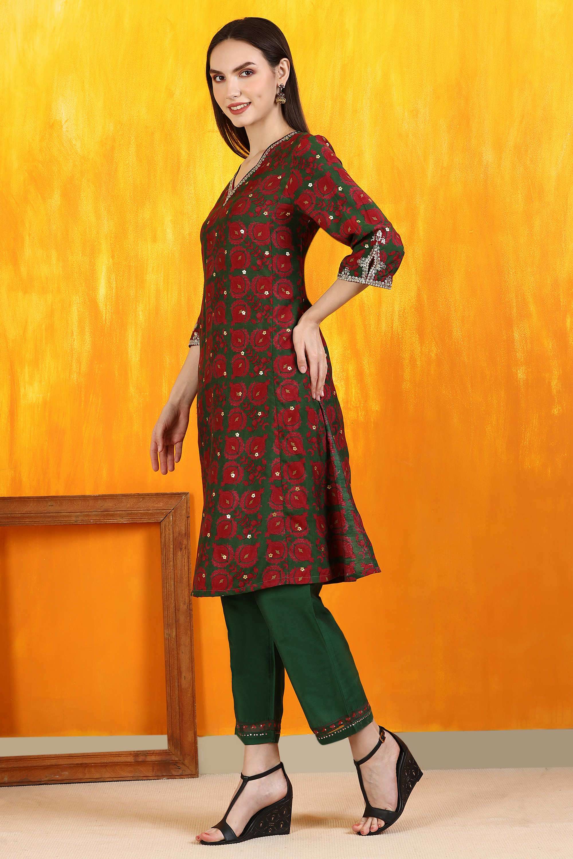 Floral-Calf-Length-Viscose-Woven-Women-s-Kurta-Set
