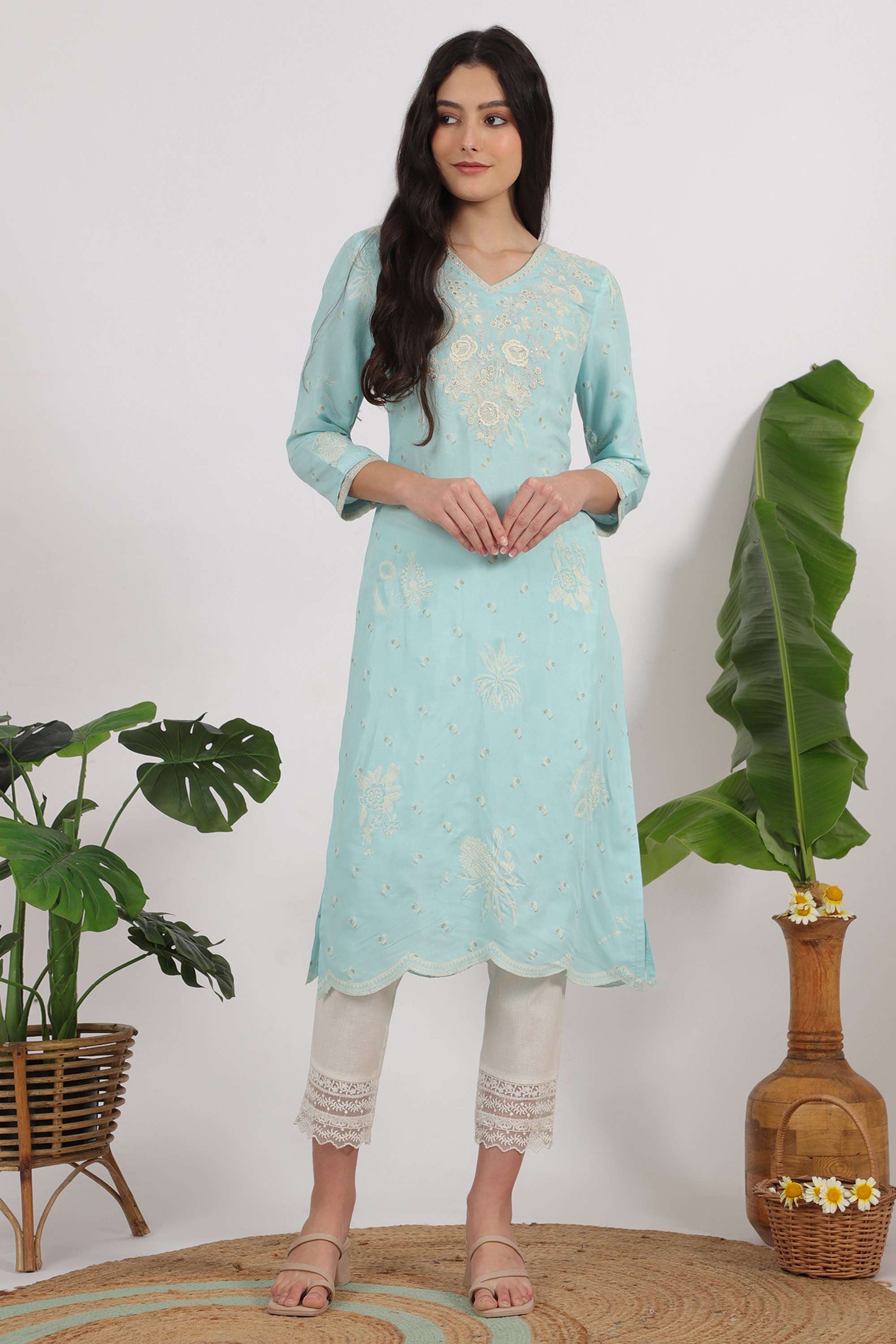 Floral-Viscose-V-Neck-Women-s-Fusion-Wear-Kurta