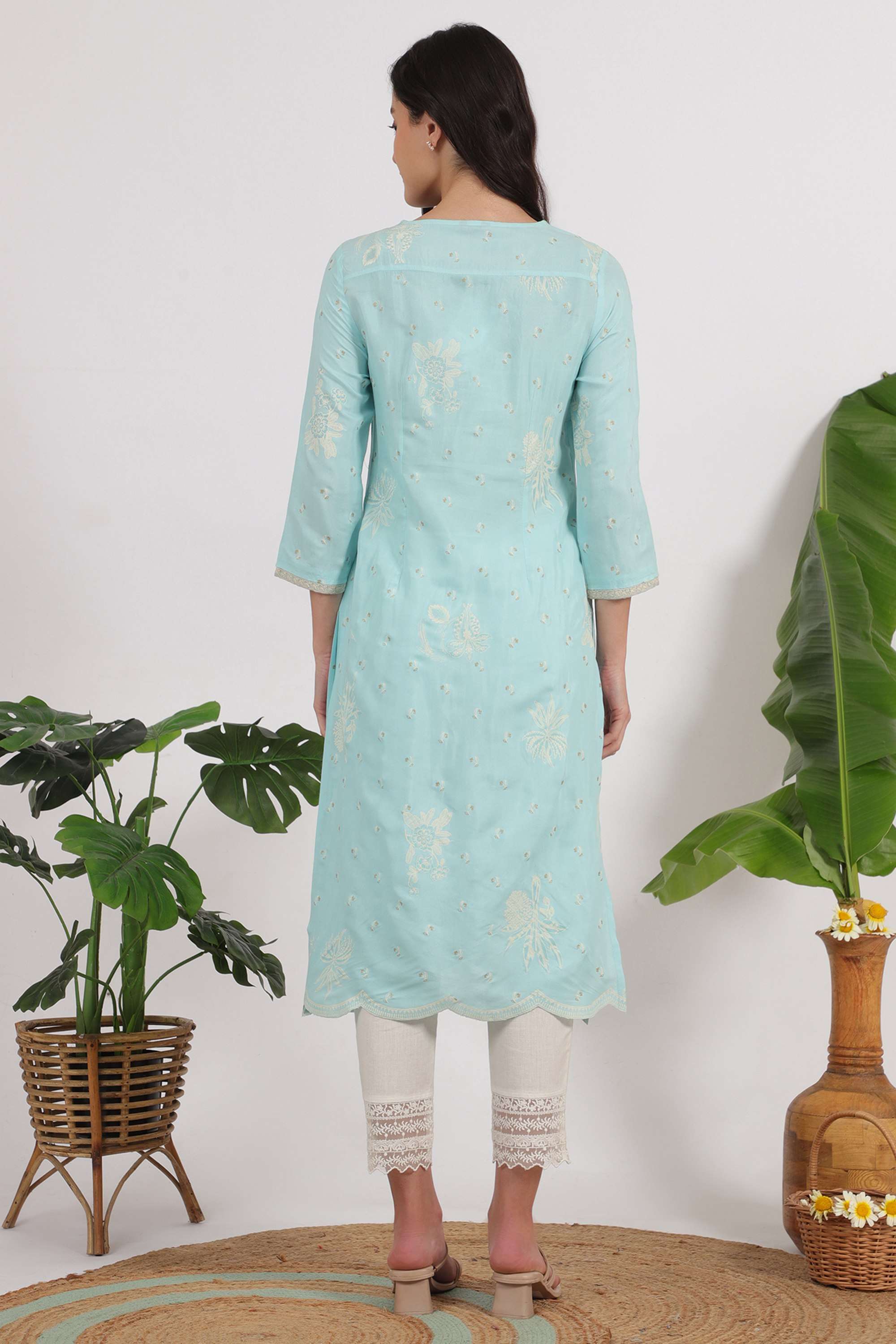 Floral-Viscose-V-Neck-Women-s-Fusion-Wear-Kurta