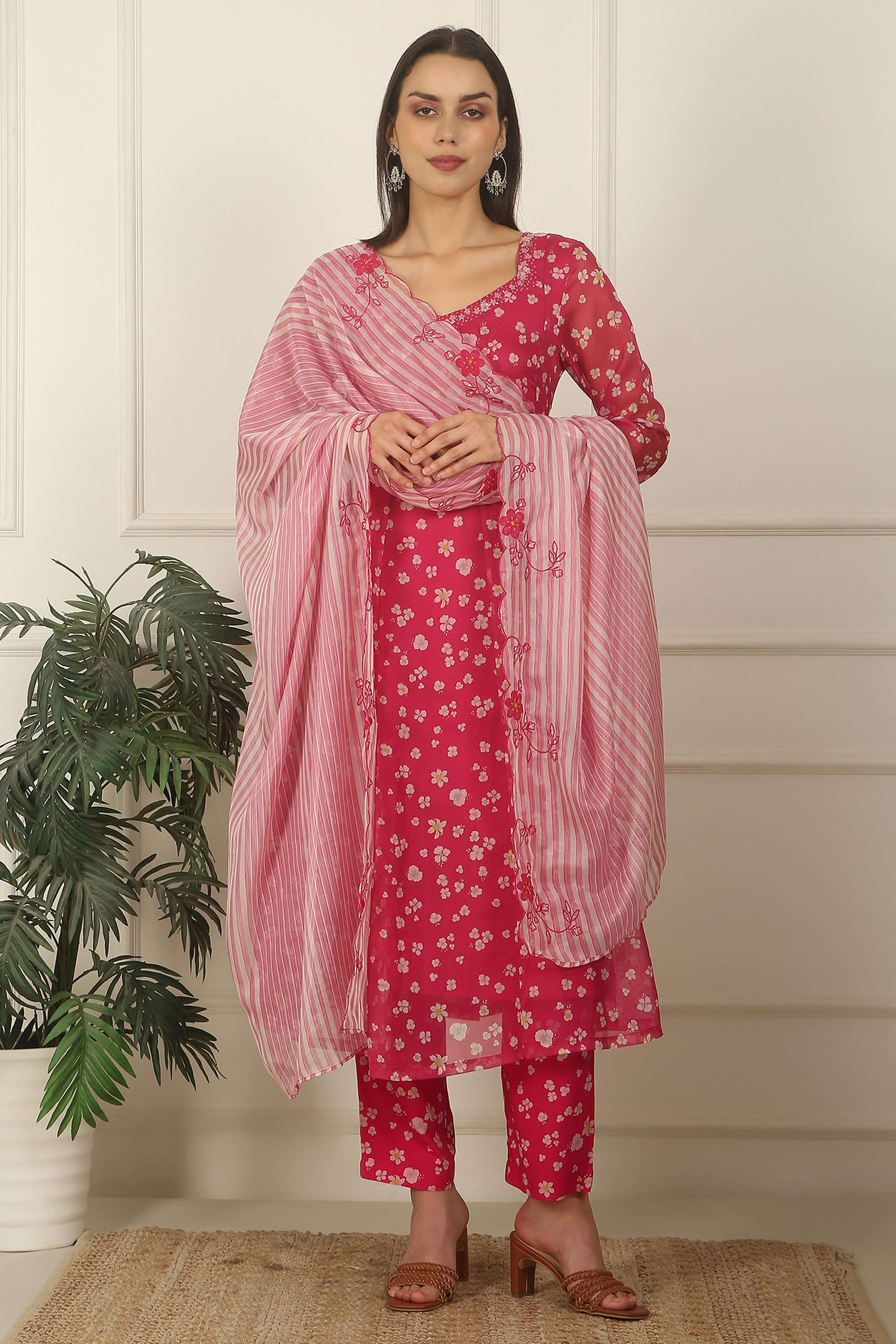 Floral-Polyester-Sweetheart-Neck-Women-s-Fusion-Wear-Kurta-set