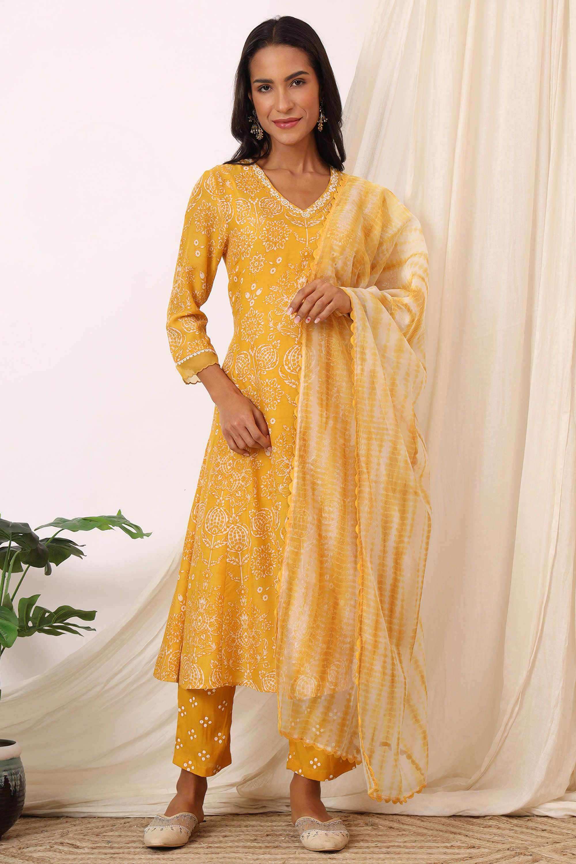 Floral-Calf-Length-Viscose-Woven-Women-s-Kurta-Set