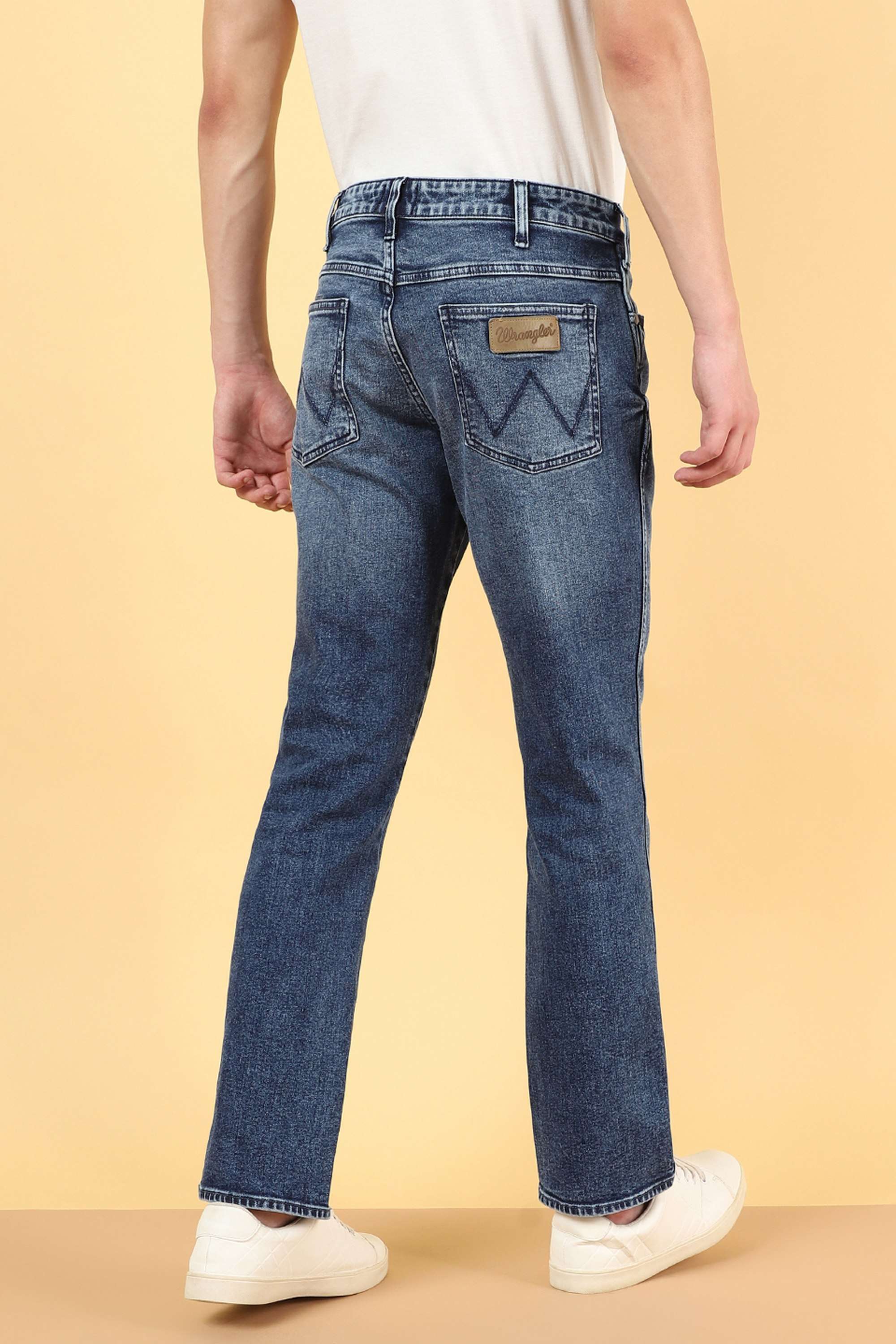 Light-Wash-Casual-Wear-Straight-Fit-Men-s-Jeans