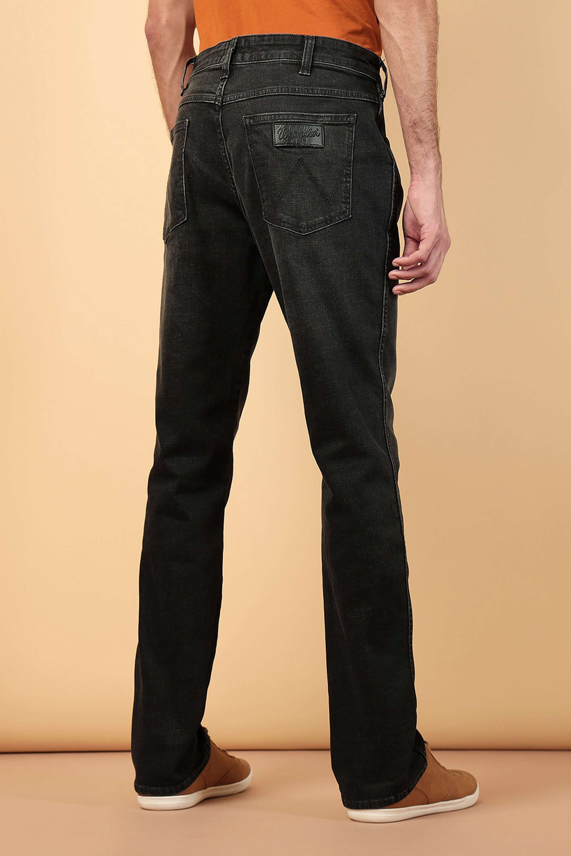 Light-Wash-Casual-Wear-Straight-Fit-Men-s-Jeans