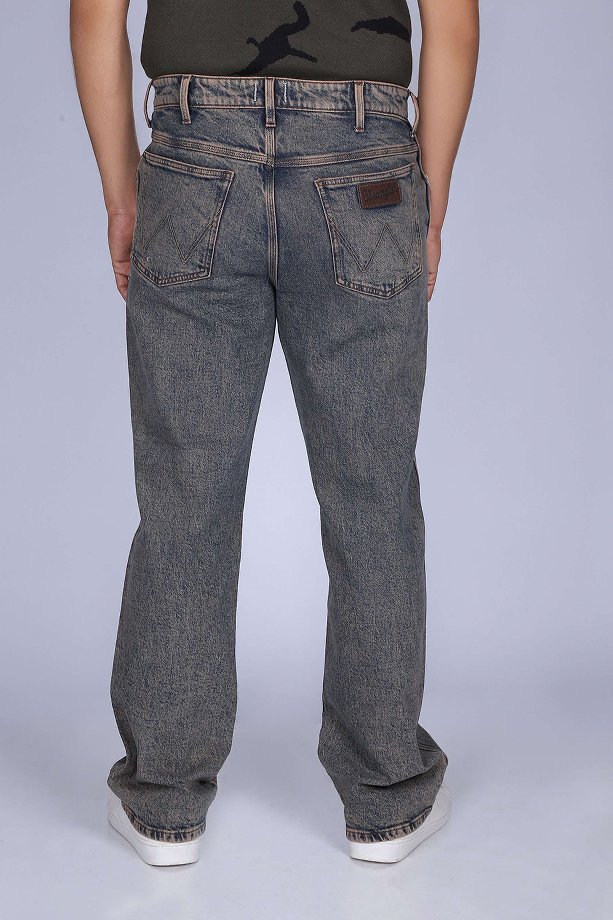 Light-Wash-Casual-Wear-Relaxed-Fit-Men-s-Jeans