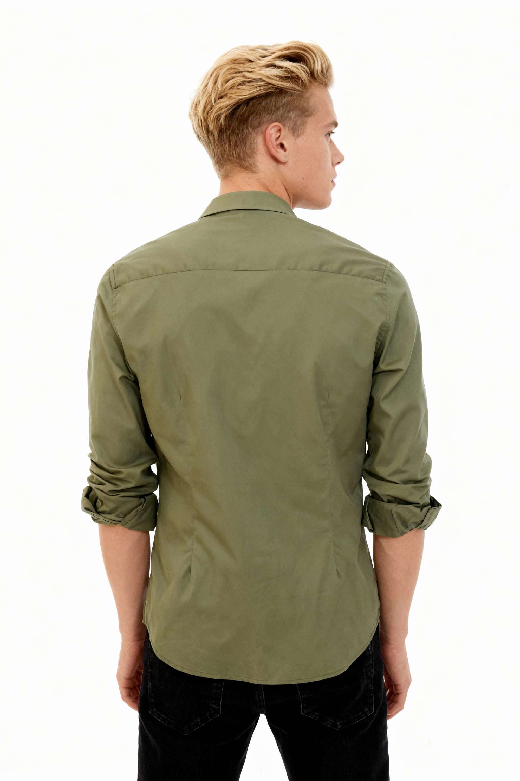 Solid-Blended-Fabric-Regular-Fit-Men-Casual-Wear-Shirt