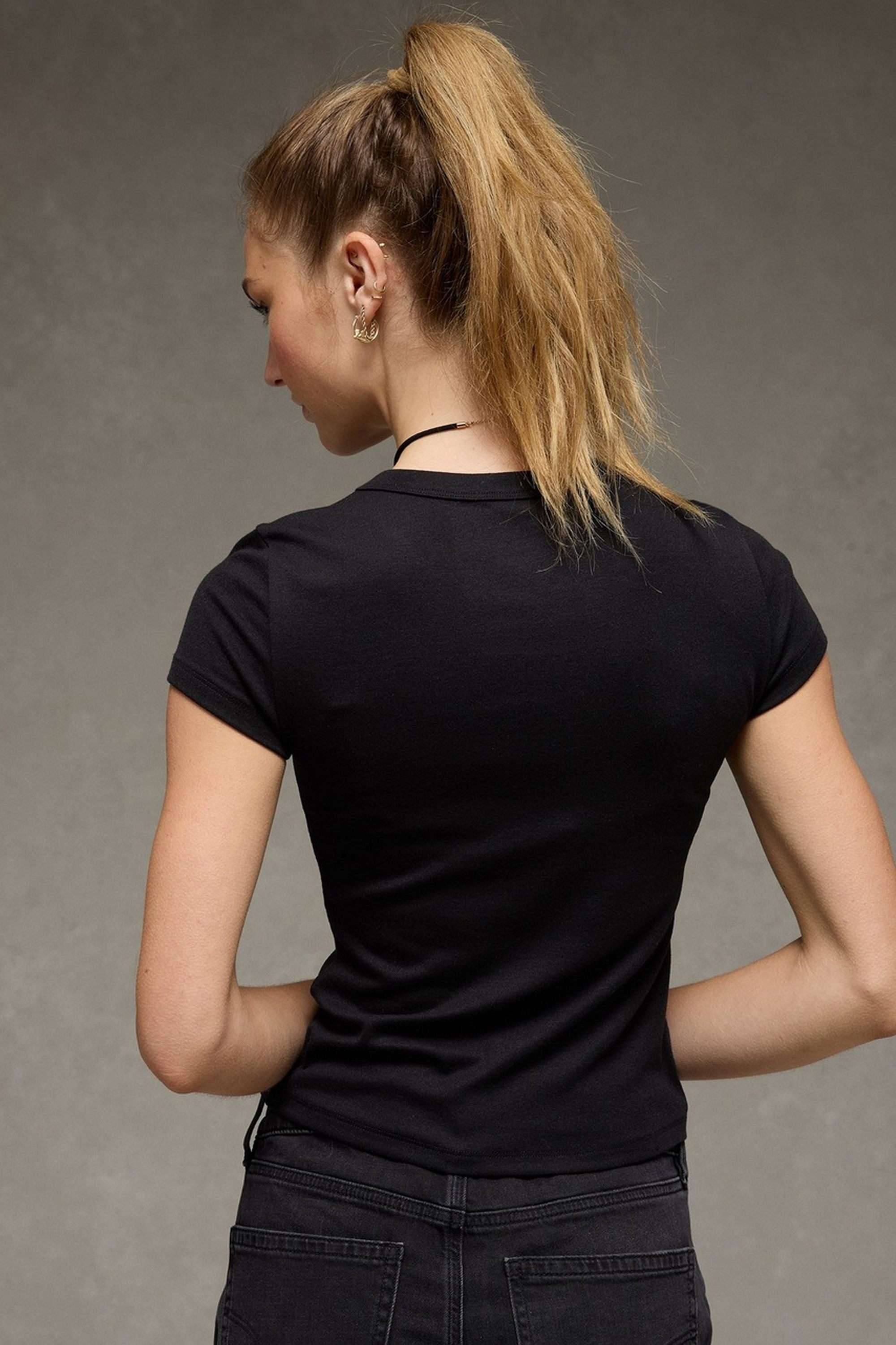 Solid-Blended-Fabric-Regular-Fit-Women-s-T-Shirt
