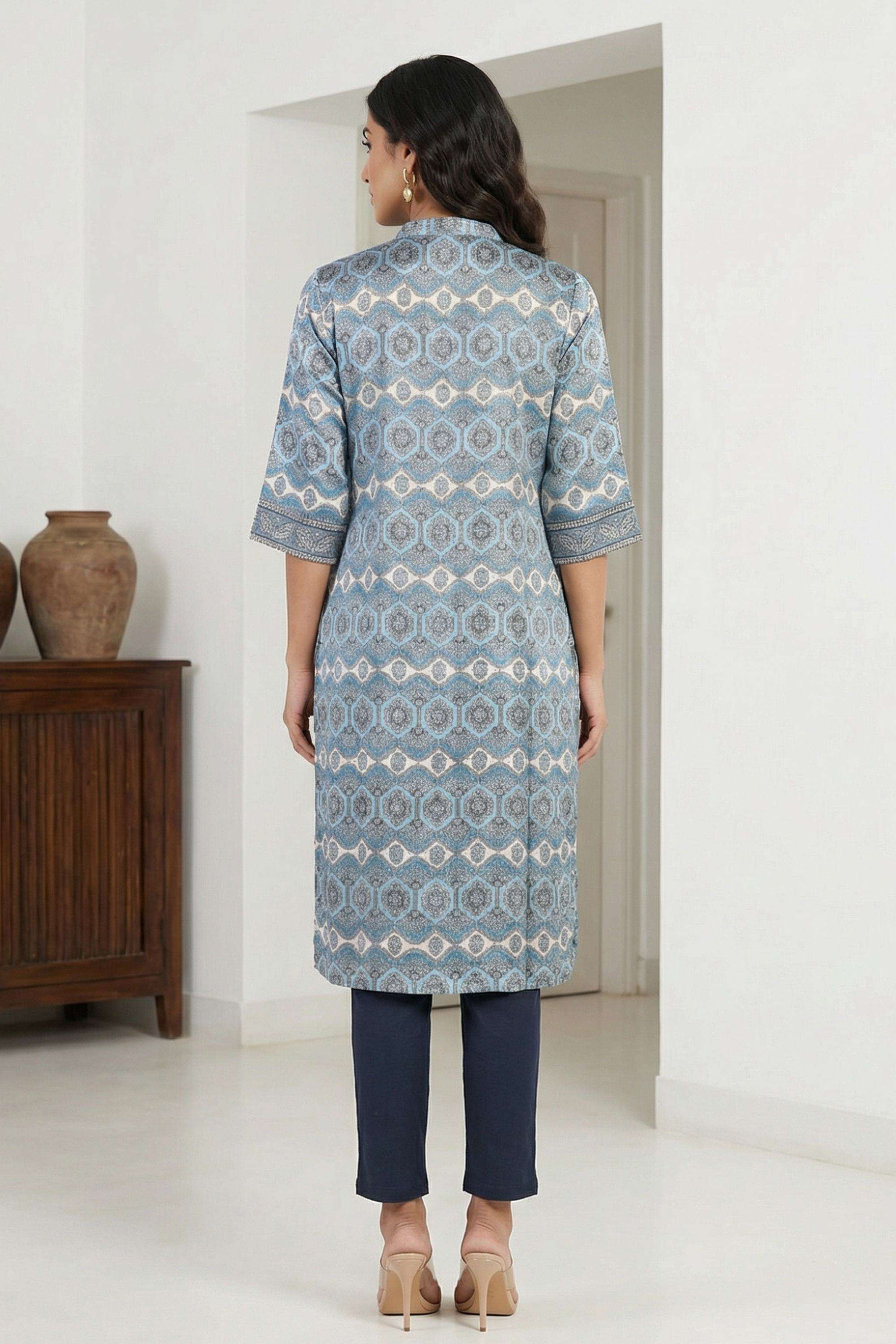 Textured-Modal-Collared-Women-Kurta