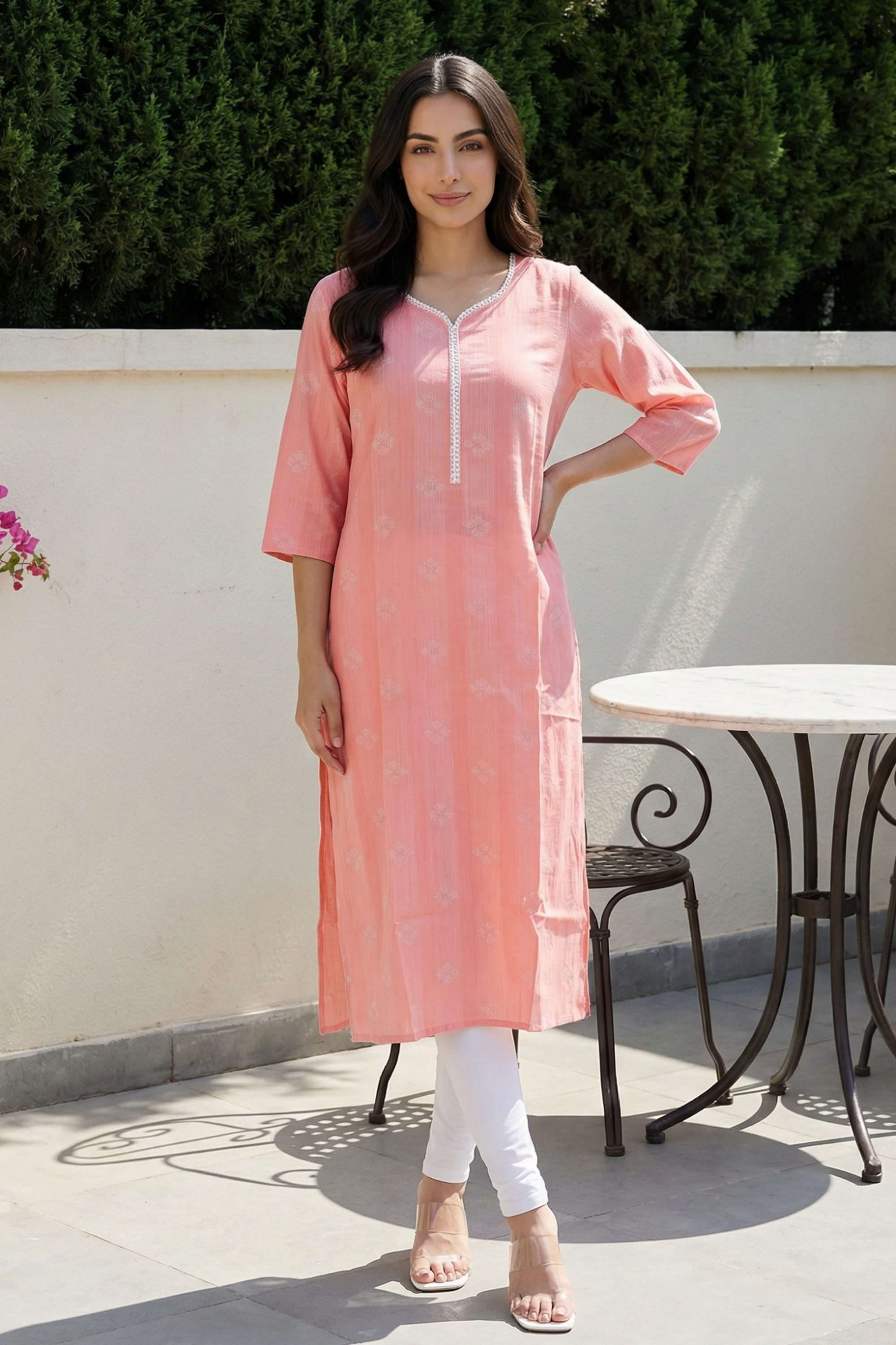 Geometric-Print-Blended-Fabric-V-Neck-Women-s-Festive-Wear-Kurta