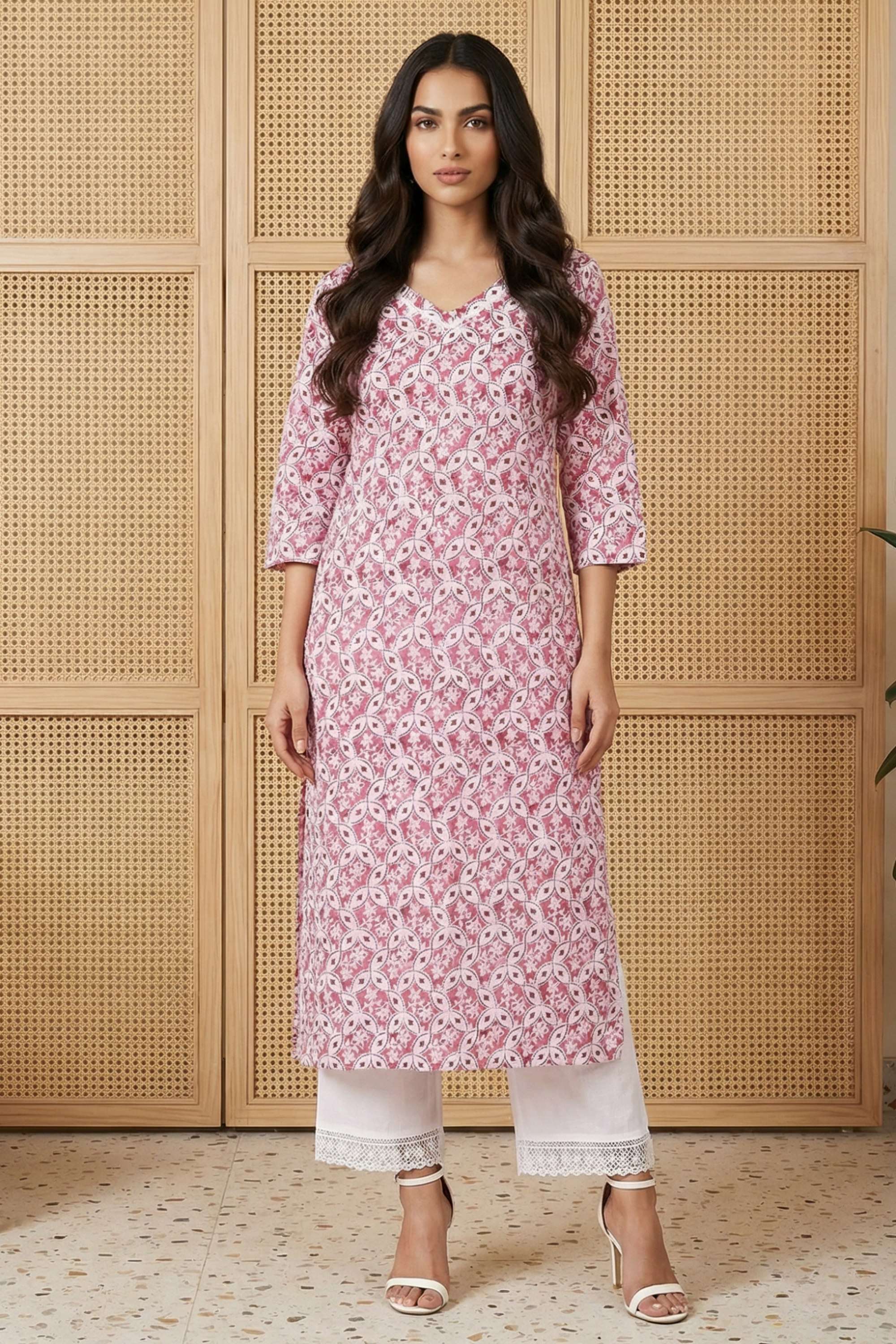 Geometric-Print-Cotton-Blend-V-Neck-Women-Festive-Wear-Kurta