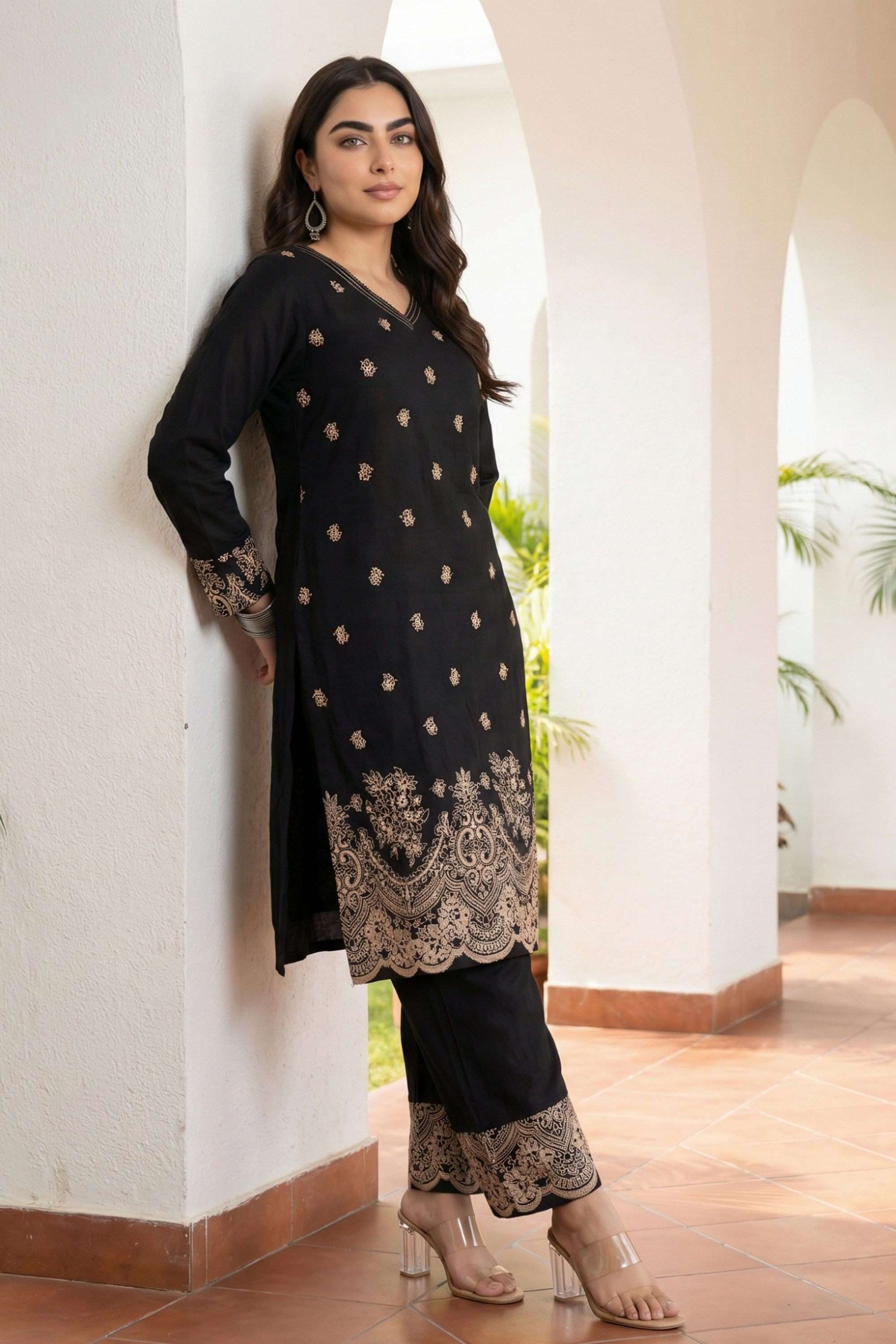 Floral-Blended-Fabric-Woven-Women-s-Straight-Kurta-with-Palazzo-Co-Ord-Set