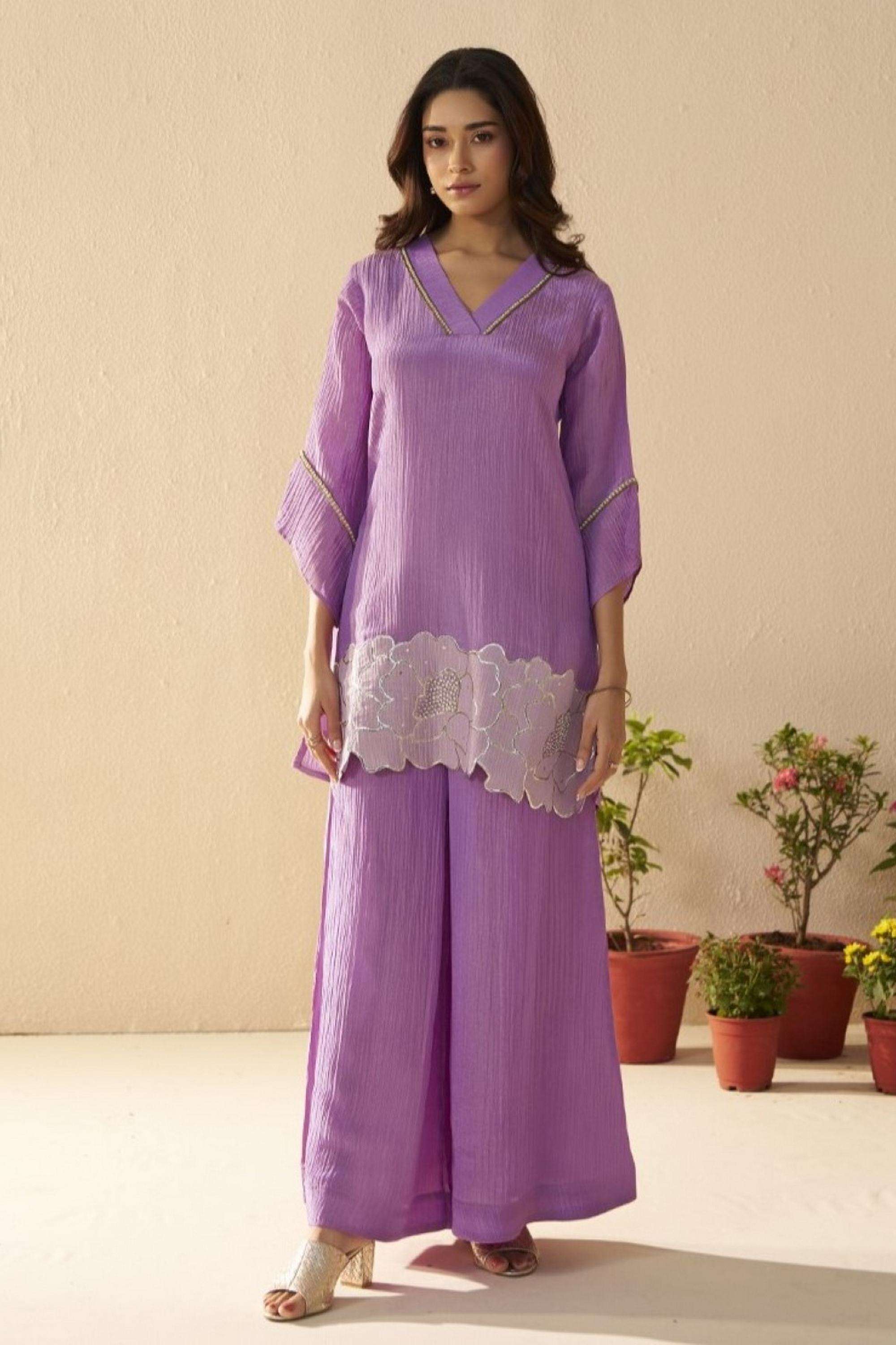 Solid-Viscose-V-Neck-Women-Kurta-with-Palazzo