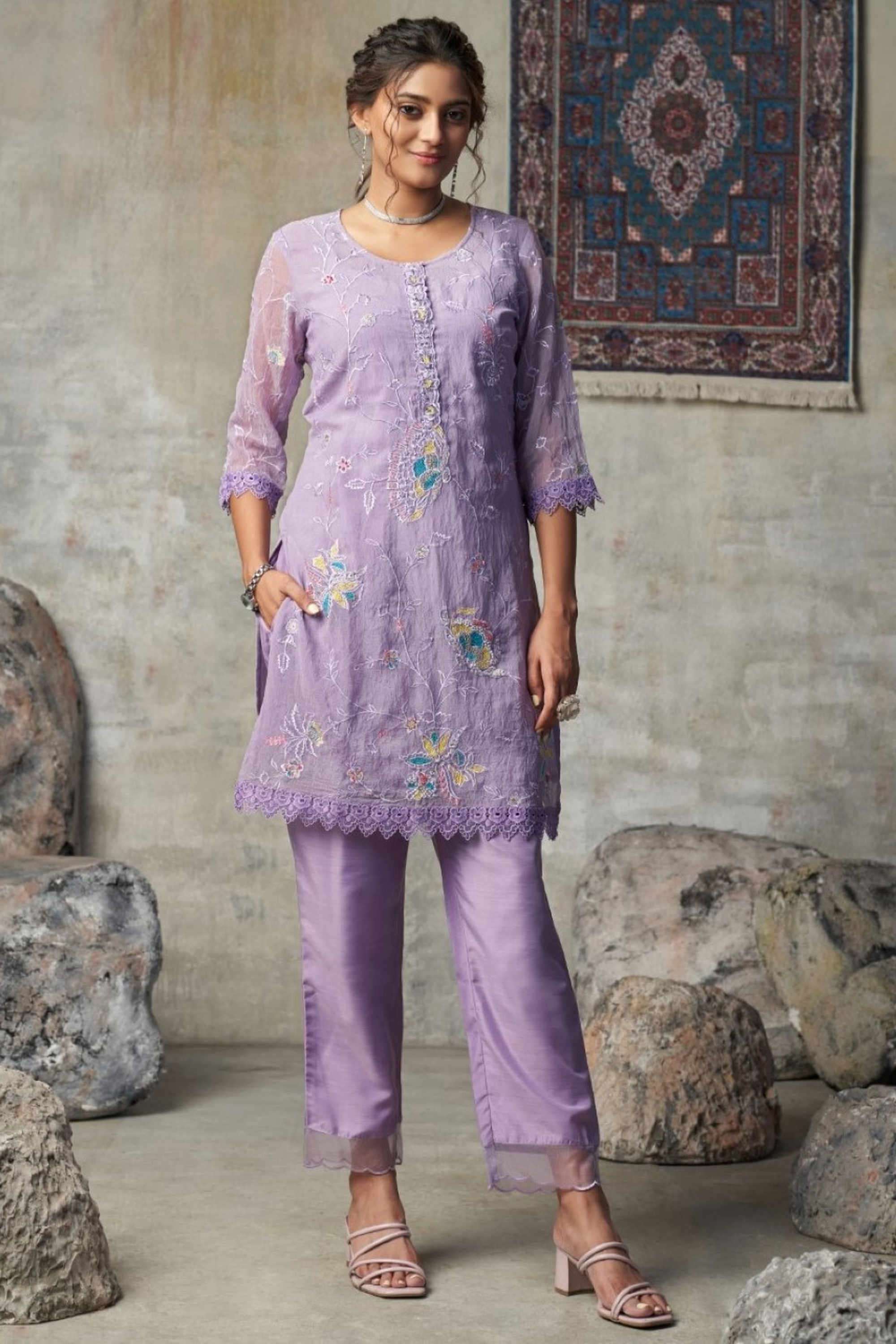 Embroidered-Round-Neck-Blended-Fabric-Women-Kurta-with-Pant