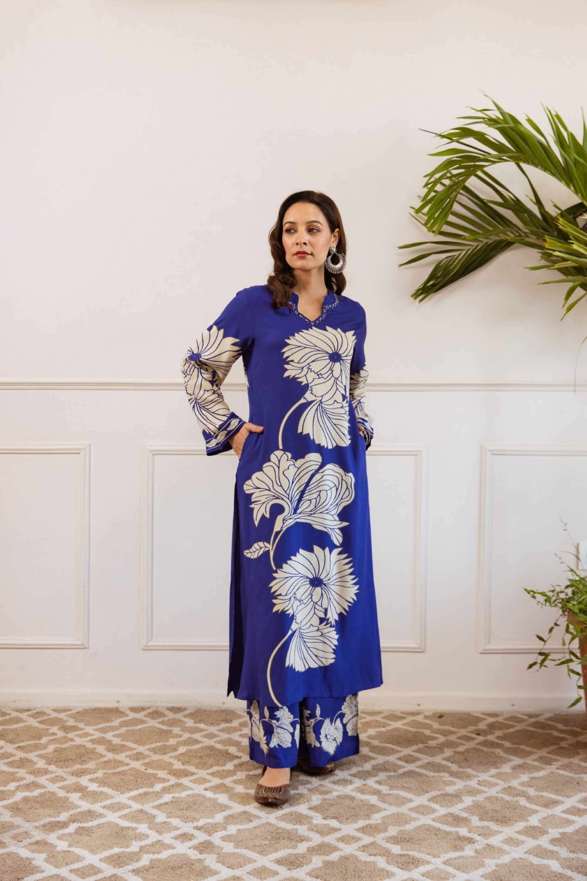 Floral-Round-Neck-Cotton-Women-Kurta-with-Palazzo