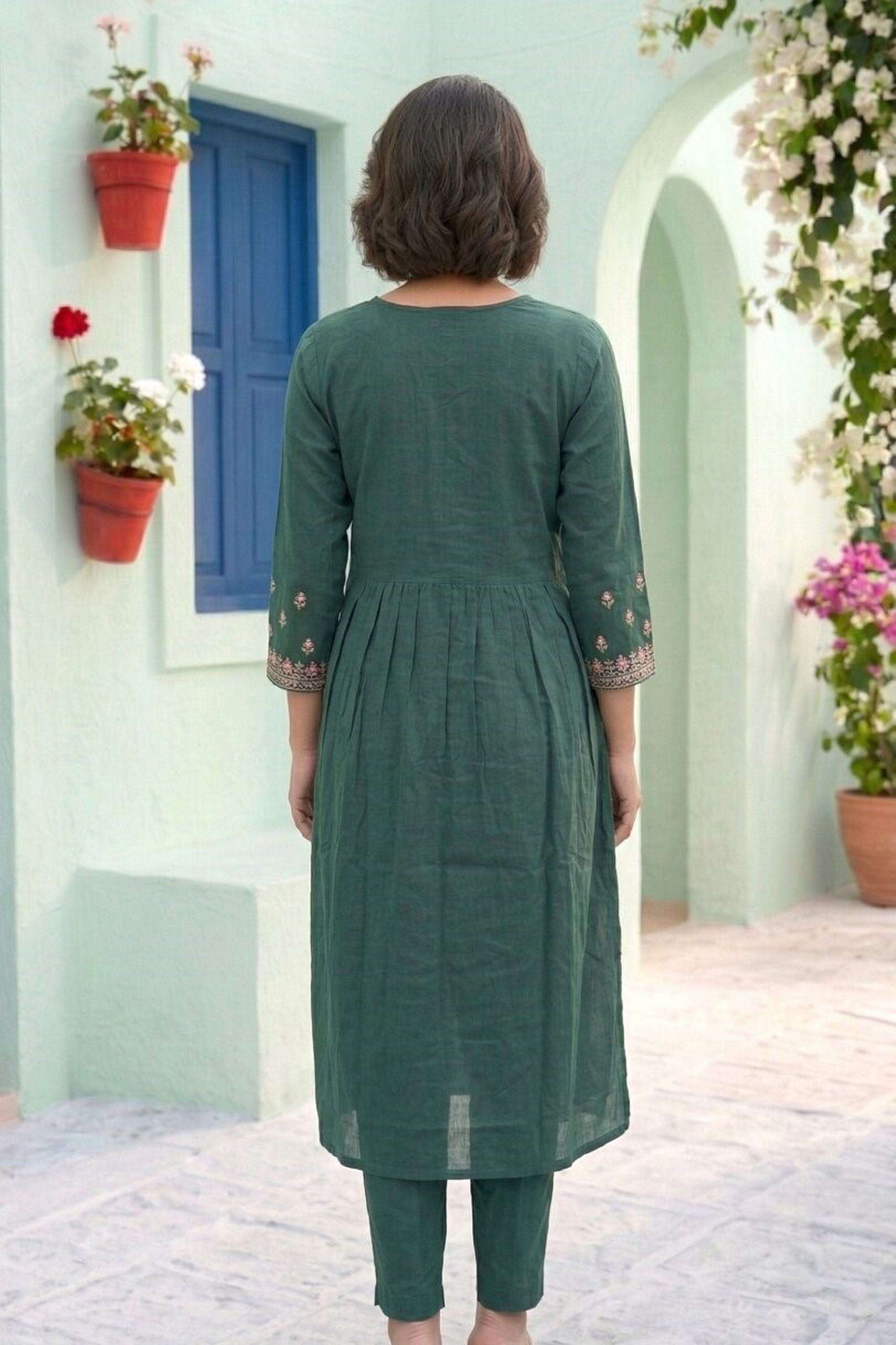 Embroidered-Rayon-Round-Neck-Women-Kurta-with-Pant