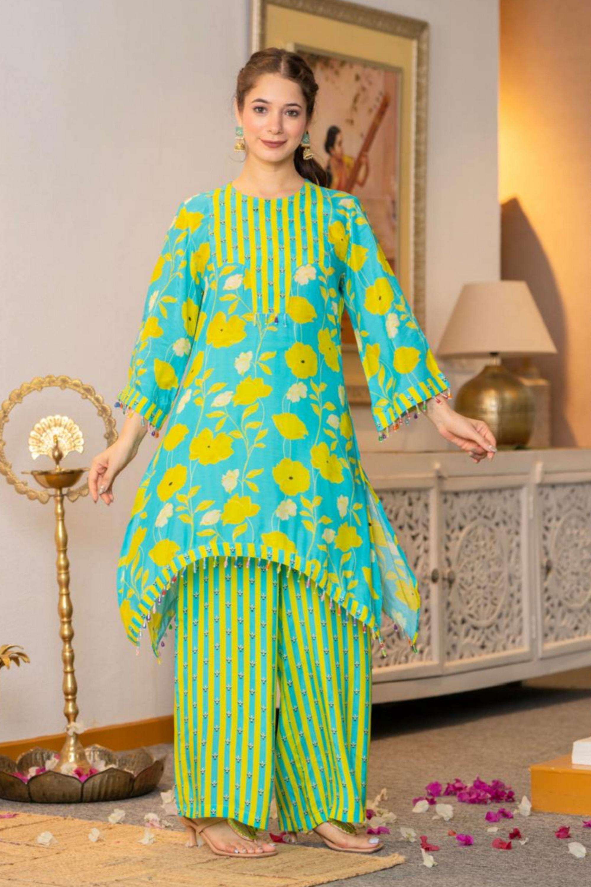 Floral-Muslin-Round-Neck-Women-Kurta-with-Palazzo