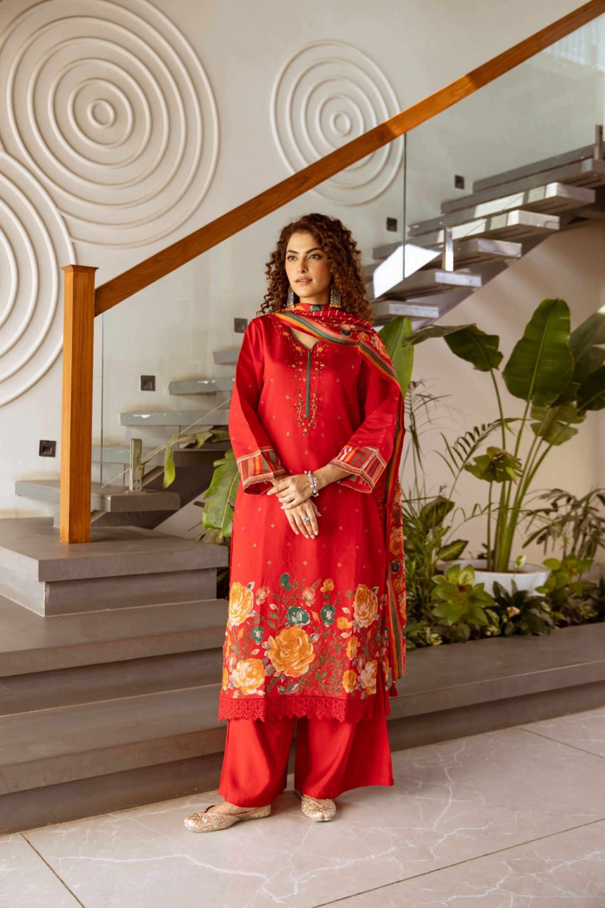 Floral-Cotton-V-Neck-Women-Kurta-with-Palazzo-and-Dupatta