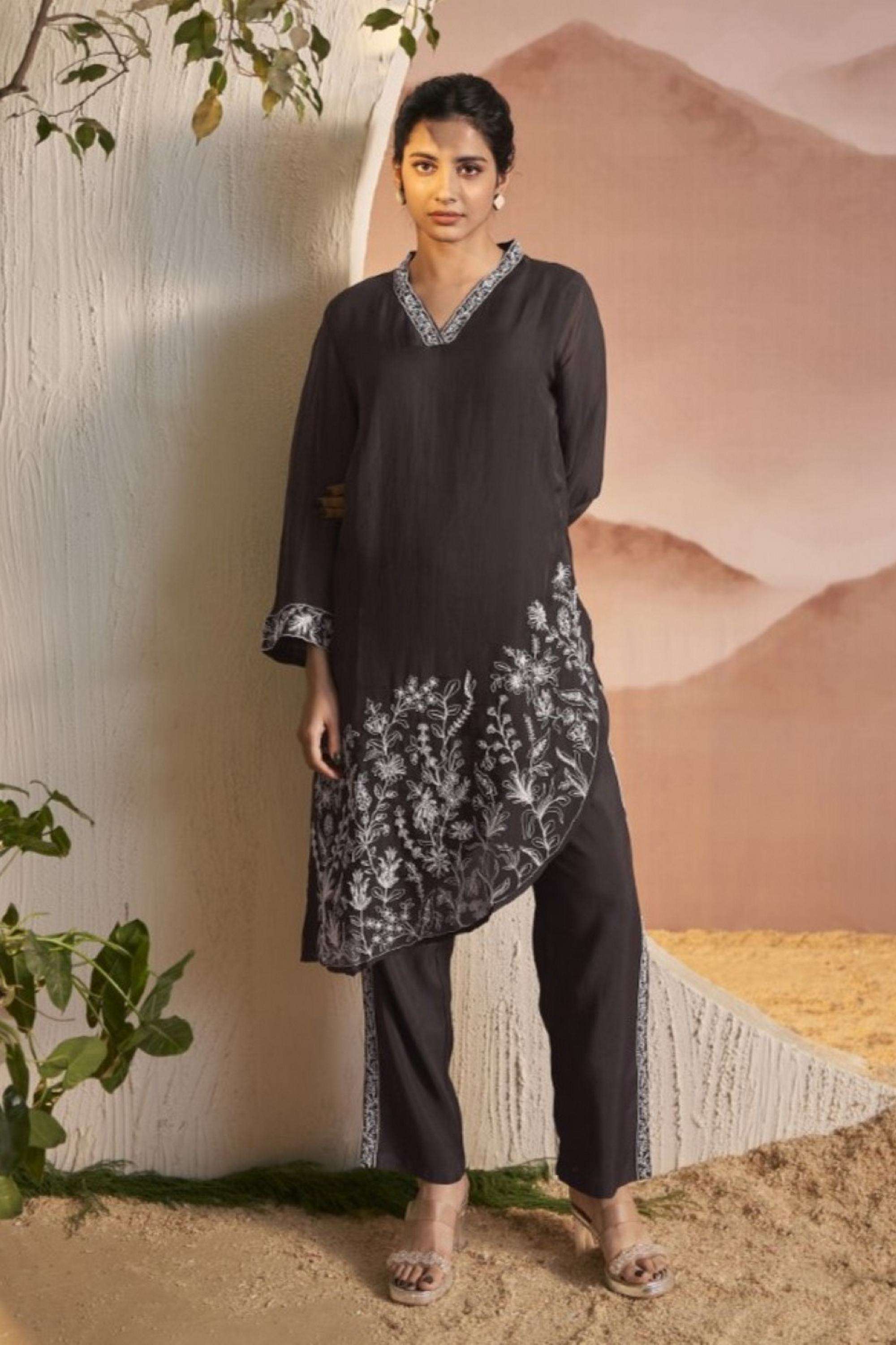 Embroidered-Organza-V-Neck-Women-Kurta-with-Pant