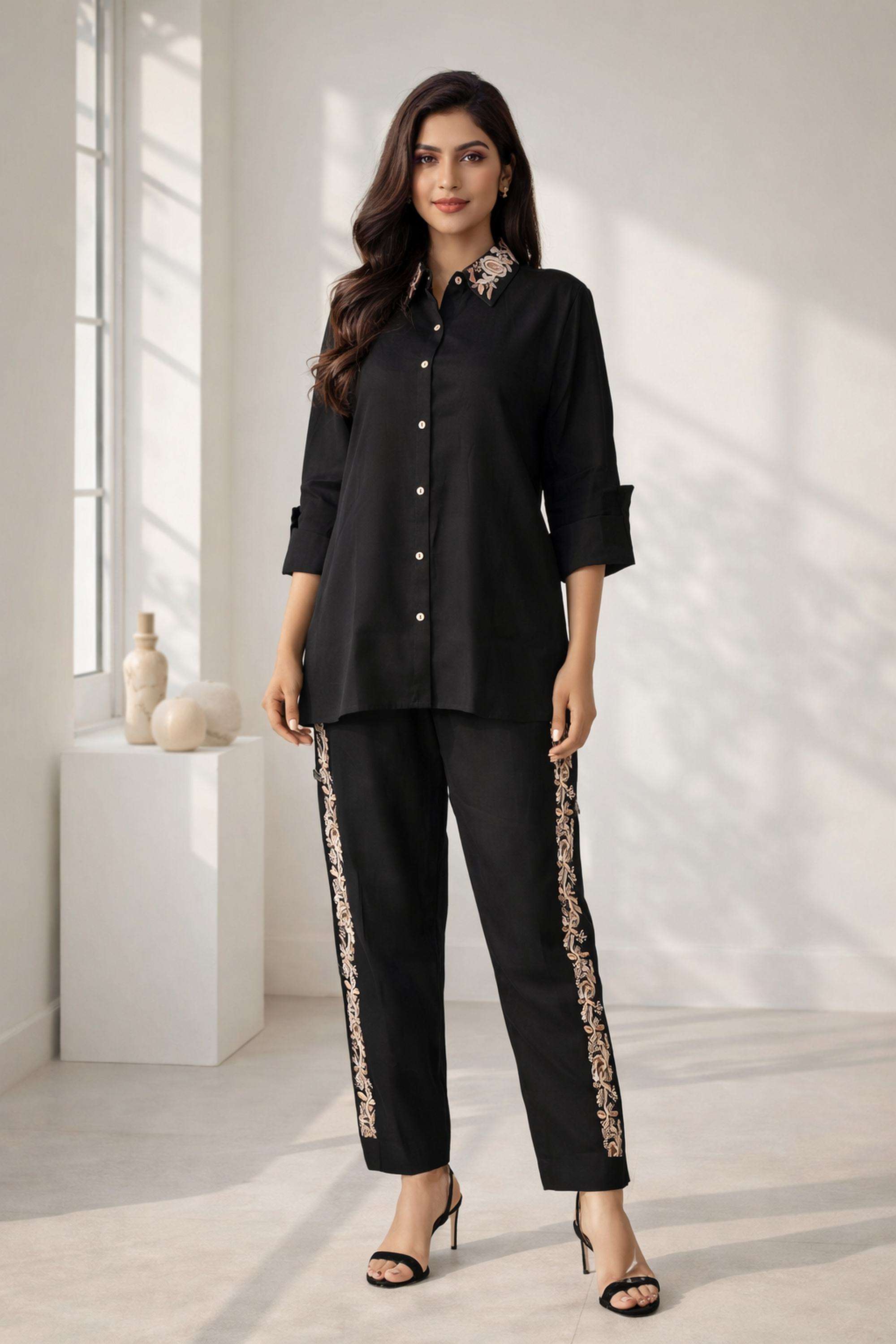 Embroidered-Collared-Blended-Fabric-Women-Tunic-with-Pant
