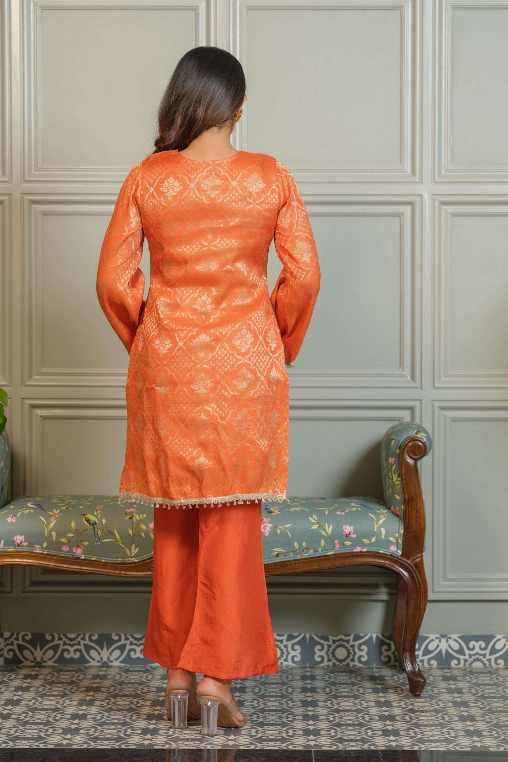 Embroidered-Blended-Fabric-Round-Neck-Women-Kurta-with-Pant