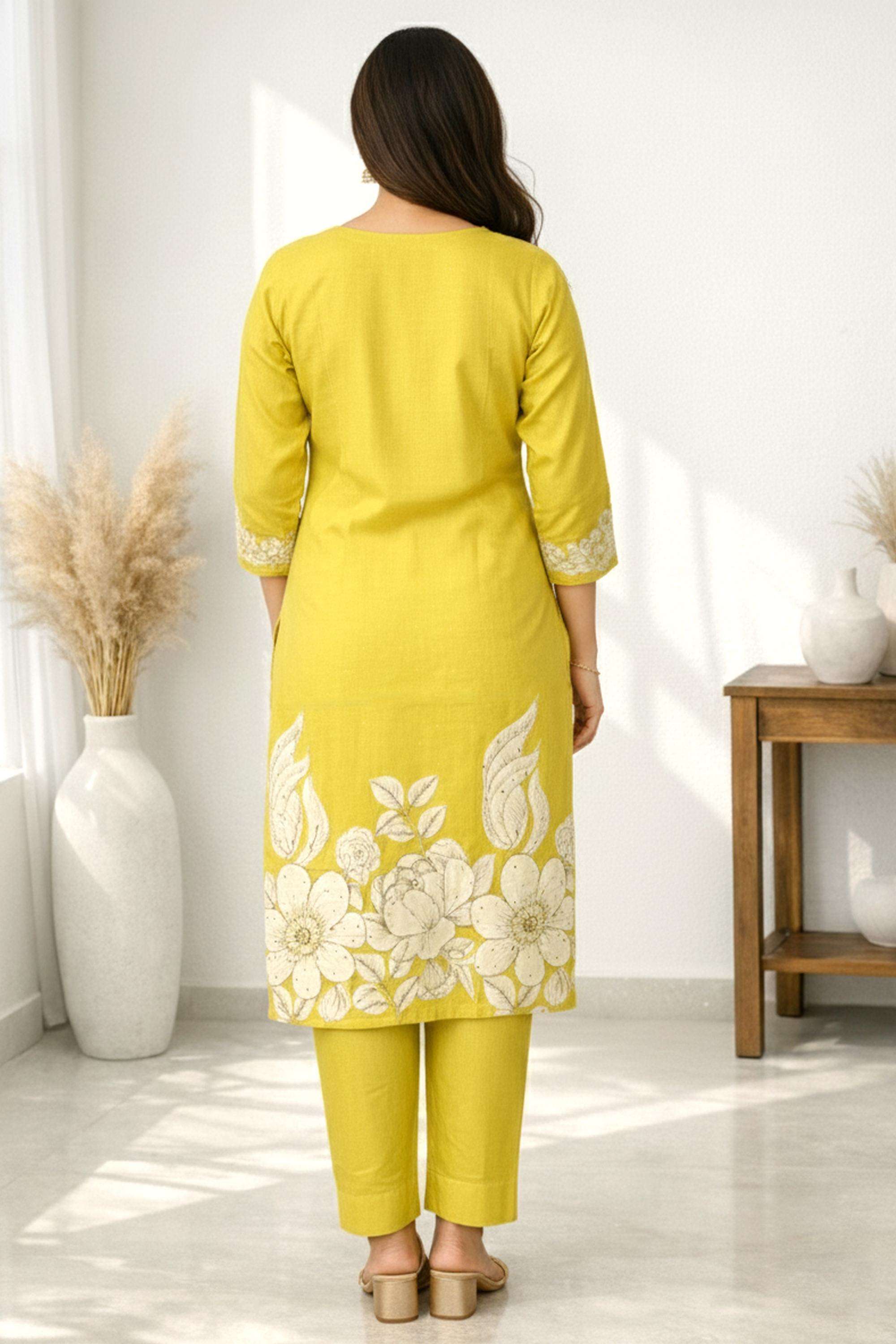 Embroidered-V-Neck-Blended-Fabric-Women-Kurta-with-Pant-&-Dupatta