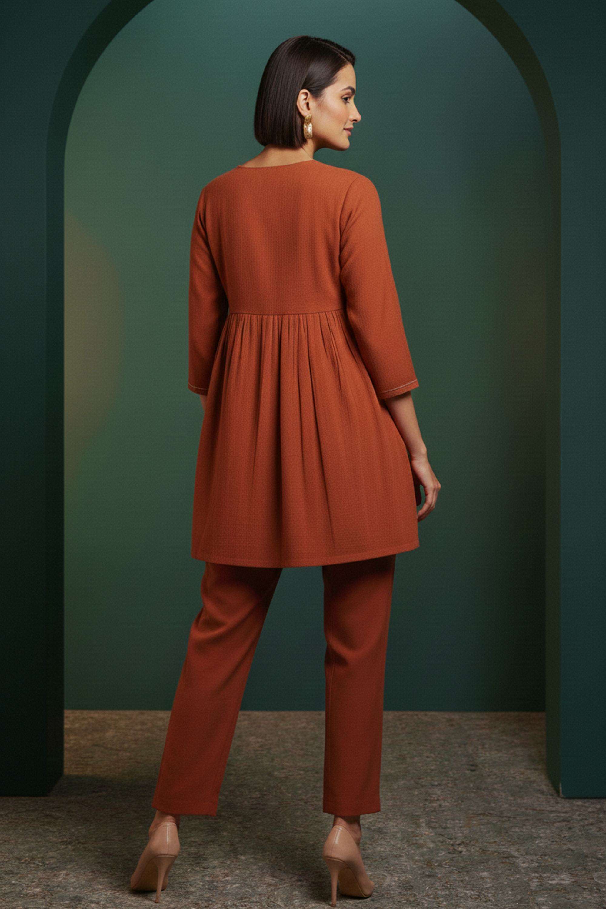 Embroidered-Blended-Fabric-Round-Neck-Women-Kurta-with-Pant