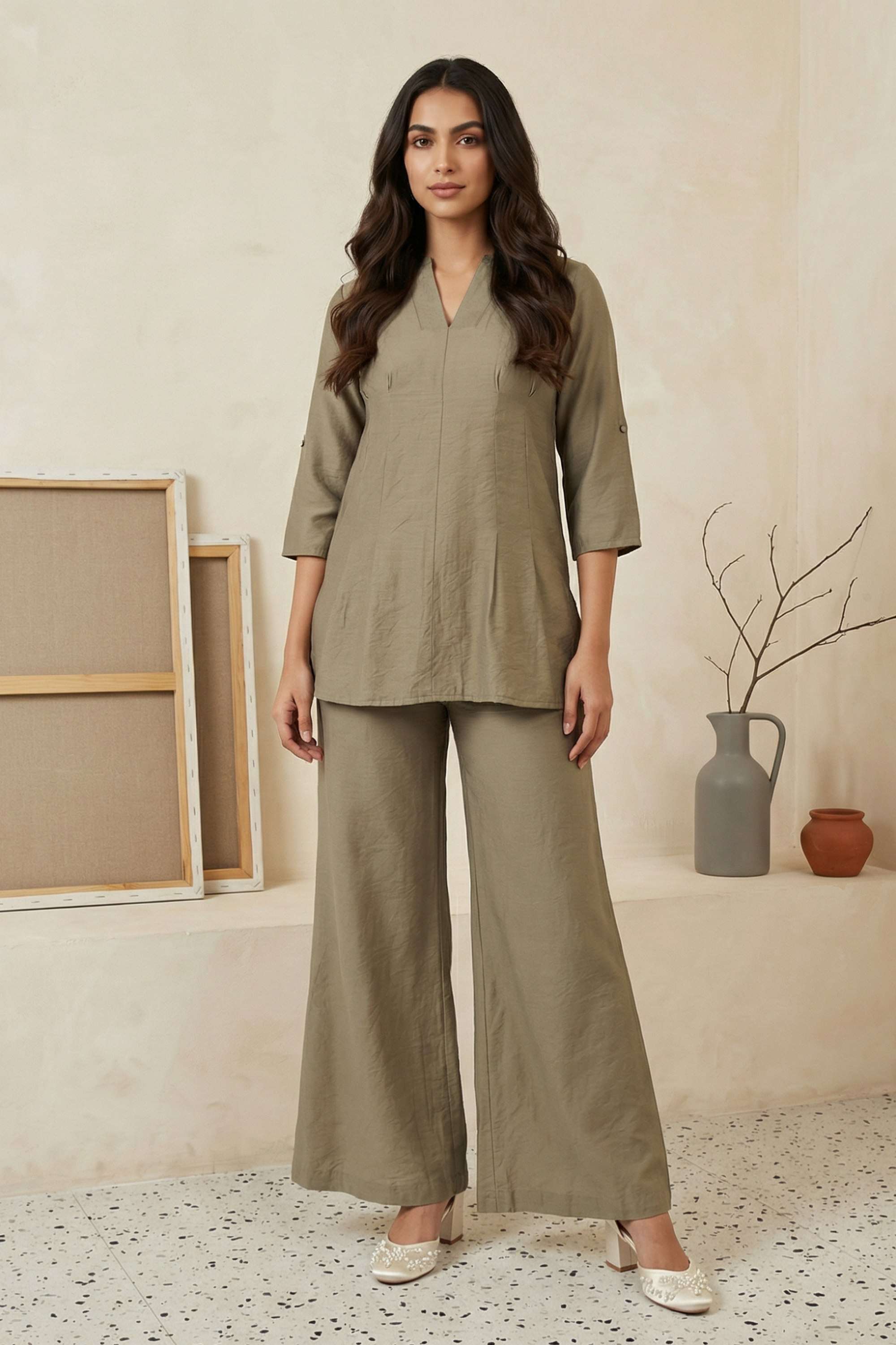 aurelia Solid V-Neck Blended Fabric Women's Casual Wear Top-picture-19