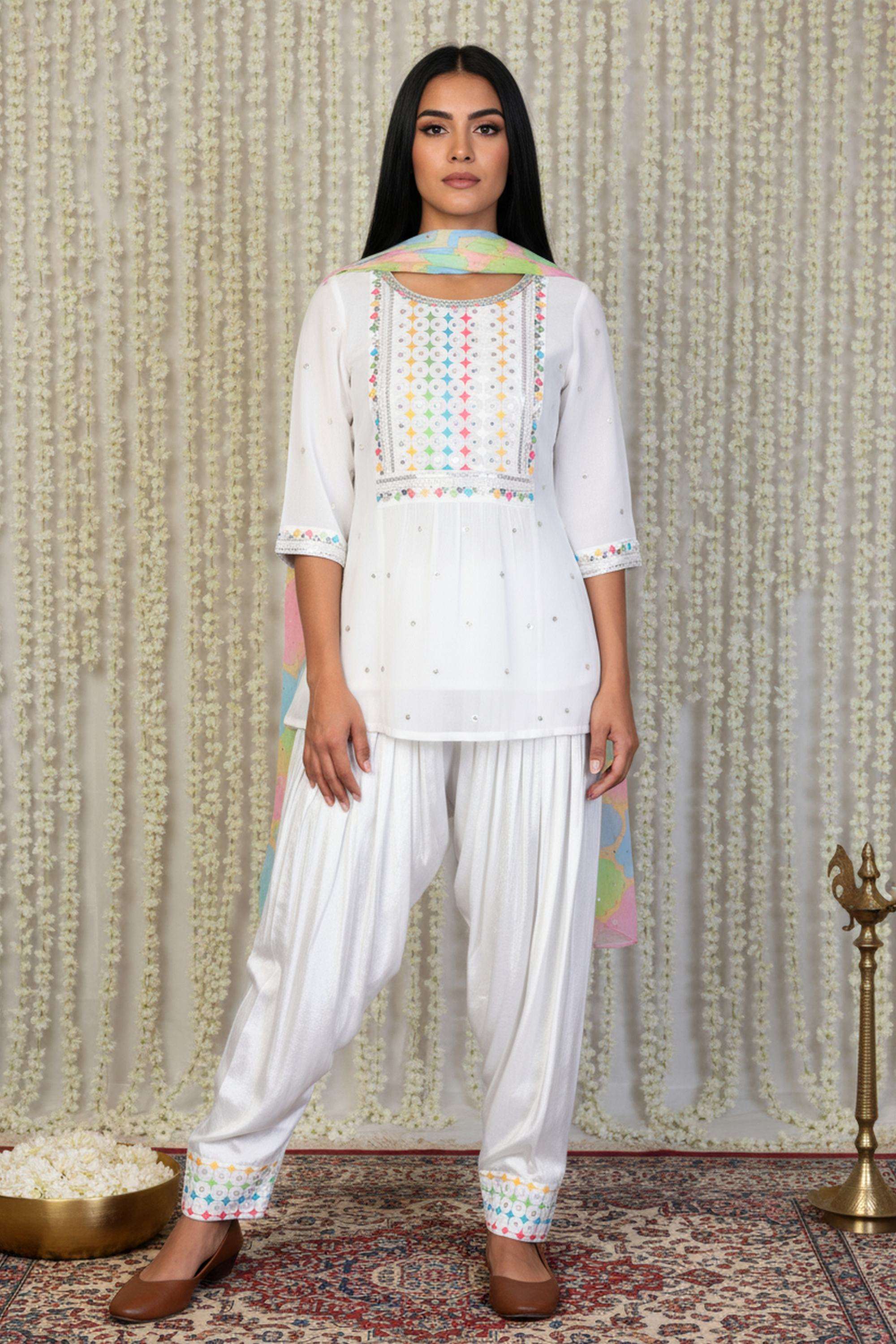 Geometric-Print-Polyester-Round-Neck-Women-s-Festive-Wear-Kurta-Set