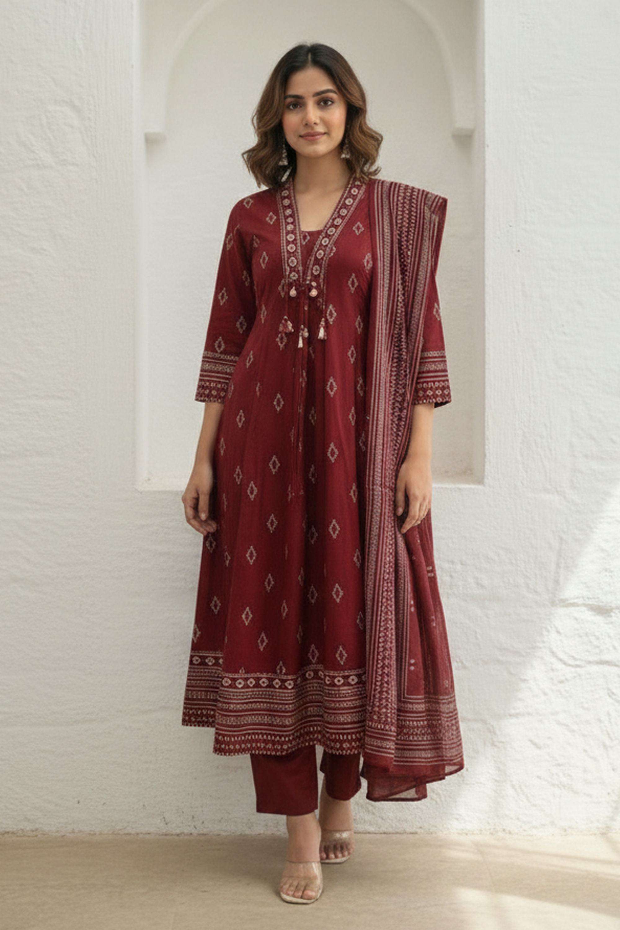 Printed-Cotton-V-Neck-Women-Kurta-with-Pant-and-Dupatta