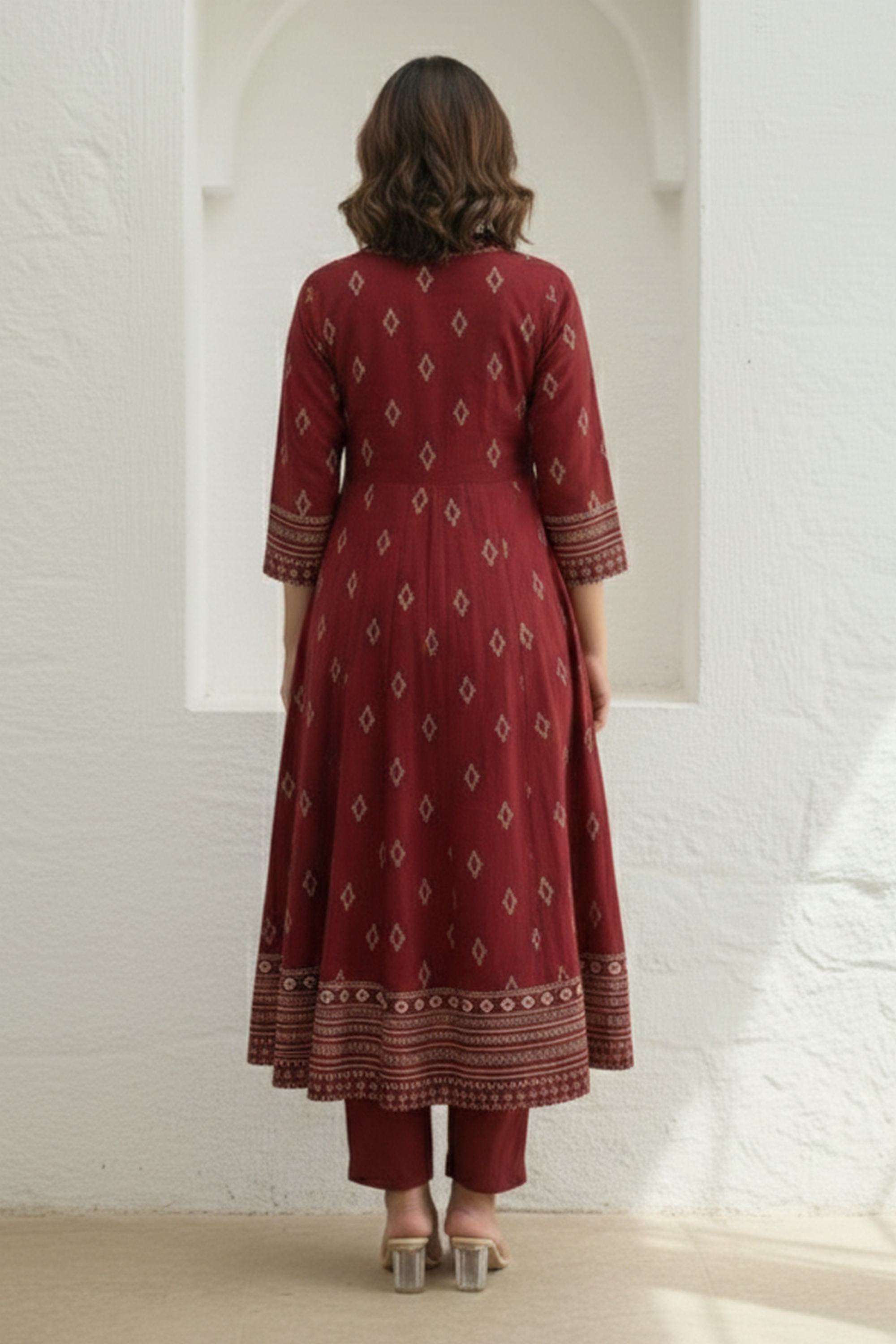 Printed-Cotton-V-Neck-Women-Kurta-with-Pant-and-Dupatta