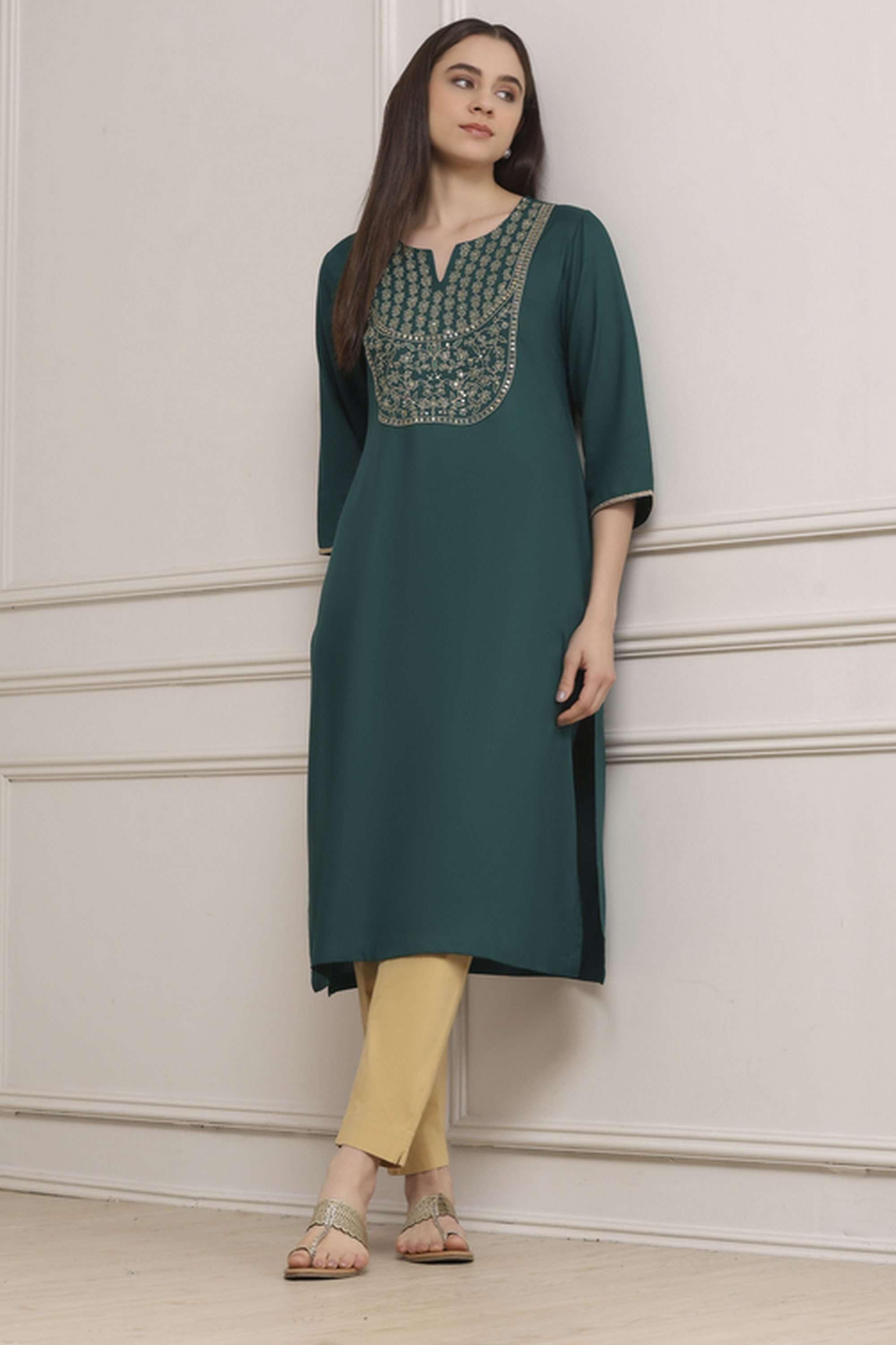 Textured-Rayon-Women-Festive-Wear-Kurta