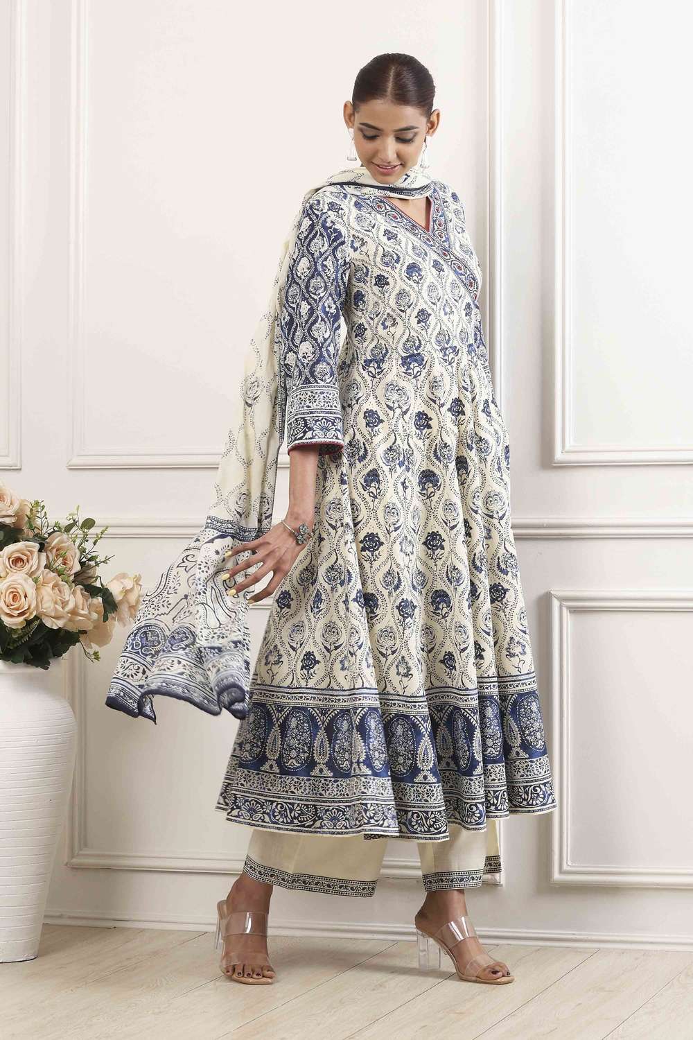 Textured-Cotton-Women-s-Festive-Wear-Kurta-Set