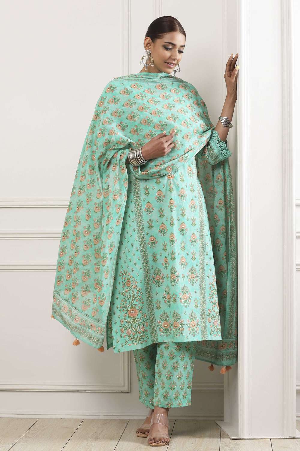 Textured-Cotton-Women-s-Festive-Wear-Kurta-Set