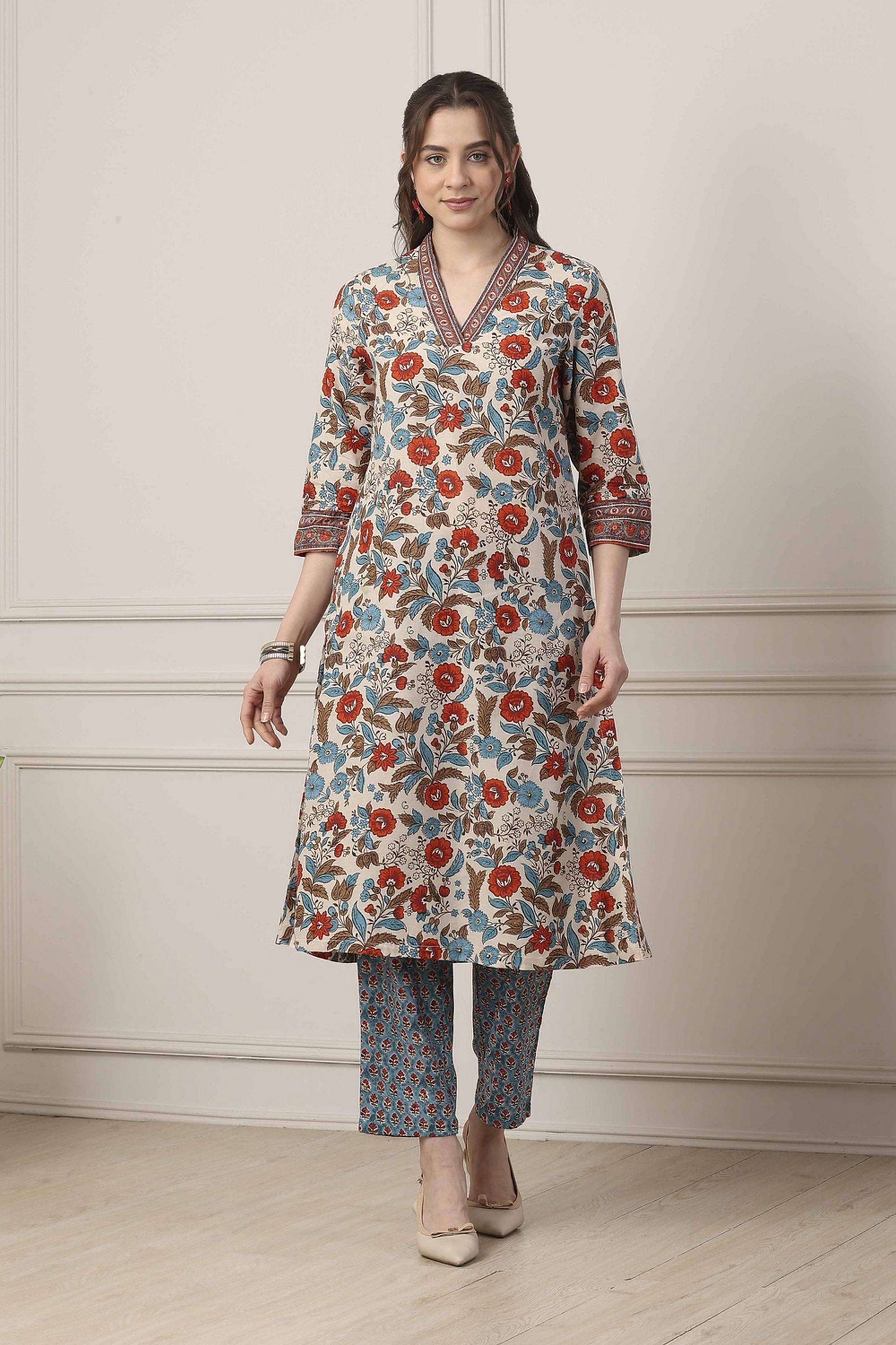 Floral-Cotton-V-Neck-Women-Kurta-with-Pant