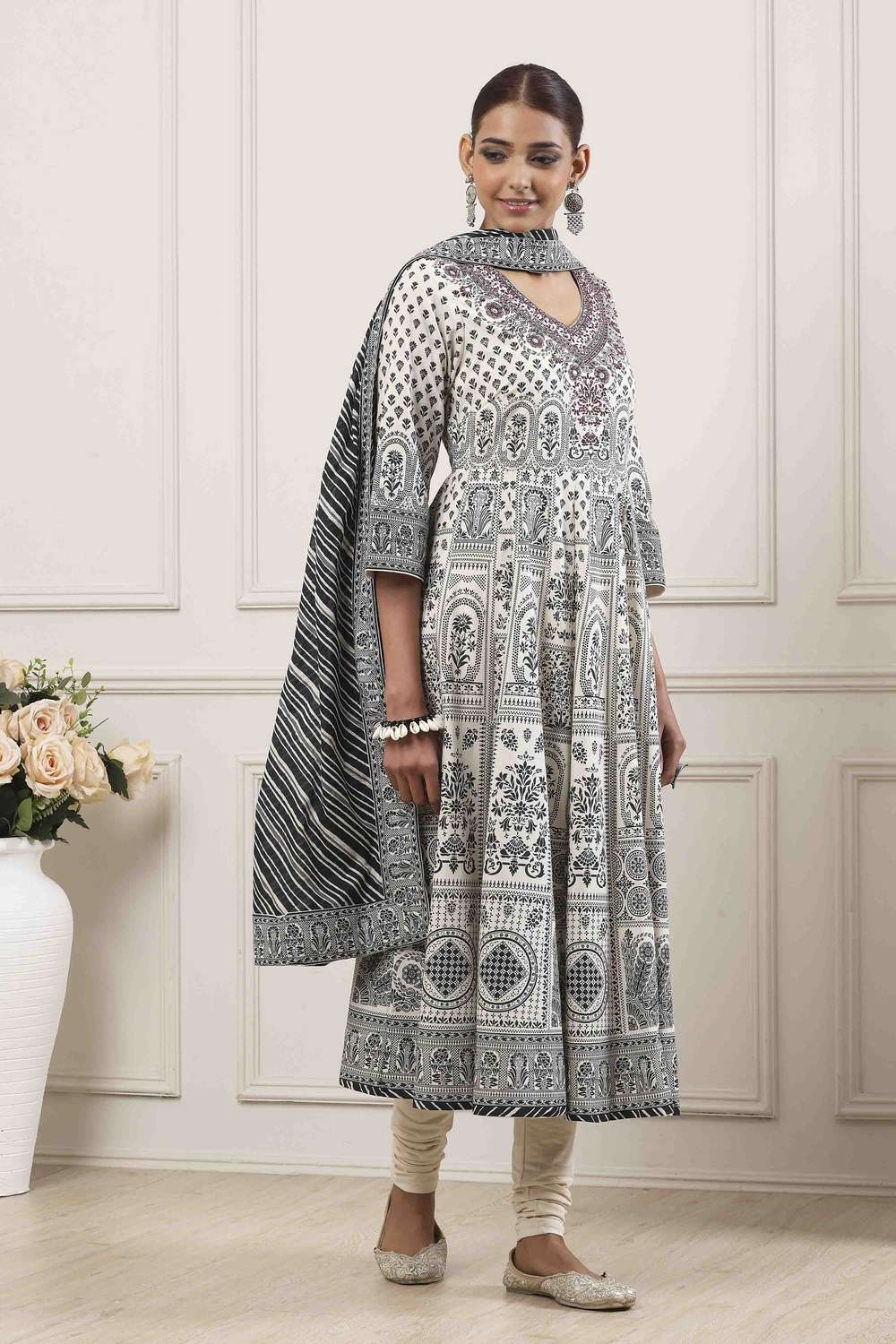 Textured-Cotton-Women-s-Festive-Wear-Kurta-Set
