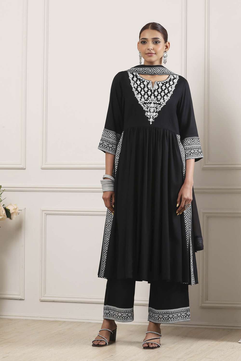 Textured-Rayon-Women-s-Festive-Wear-Kurta-Set