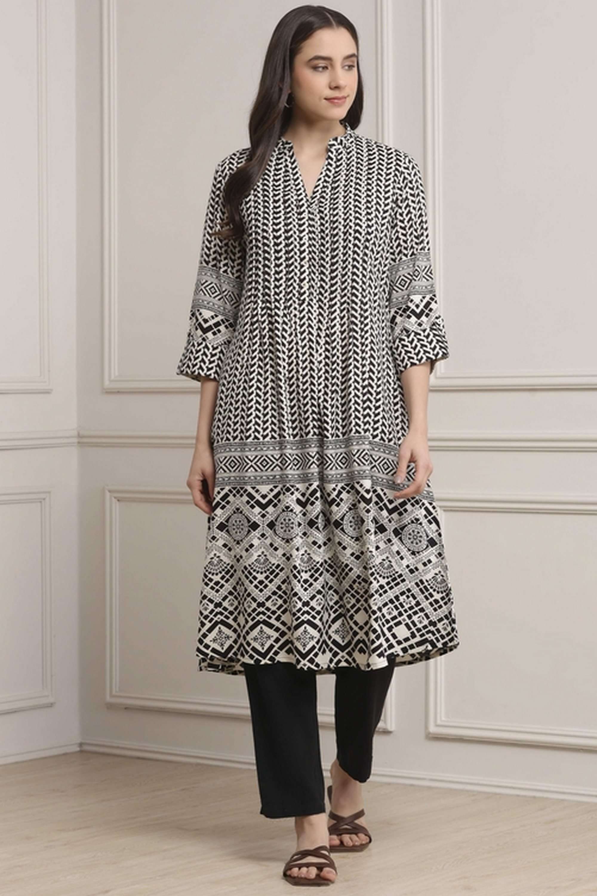 Textured-Rayon-Women-Festive-Wear-Kurta
