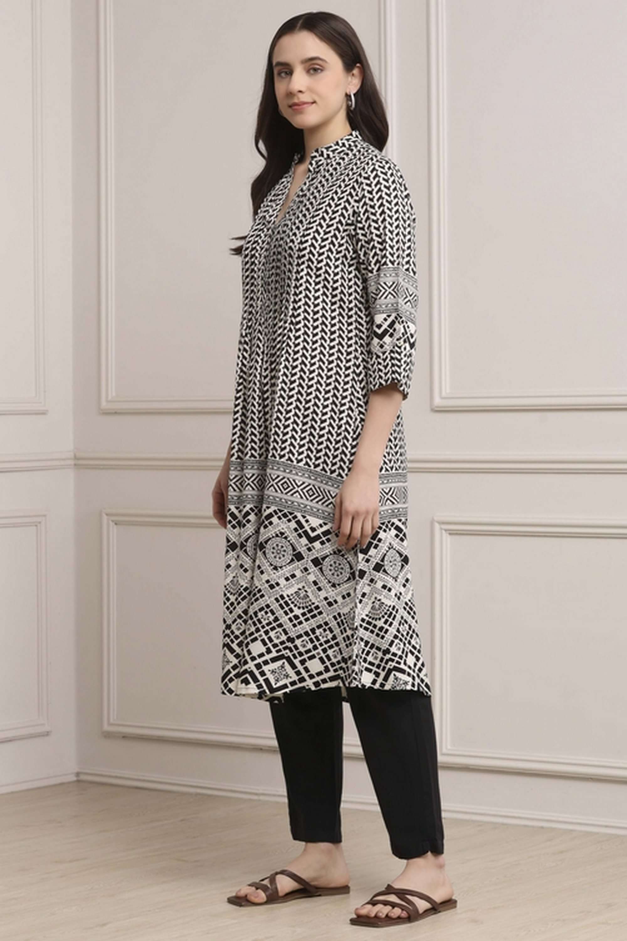 Textured-Rayon-Women-Festive-Wear-Kurta