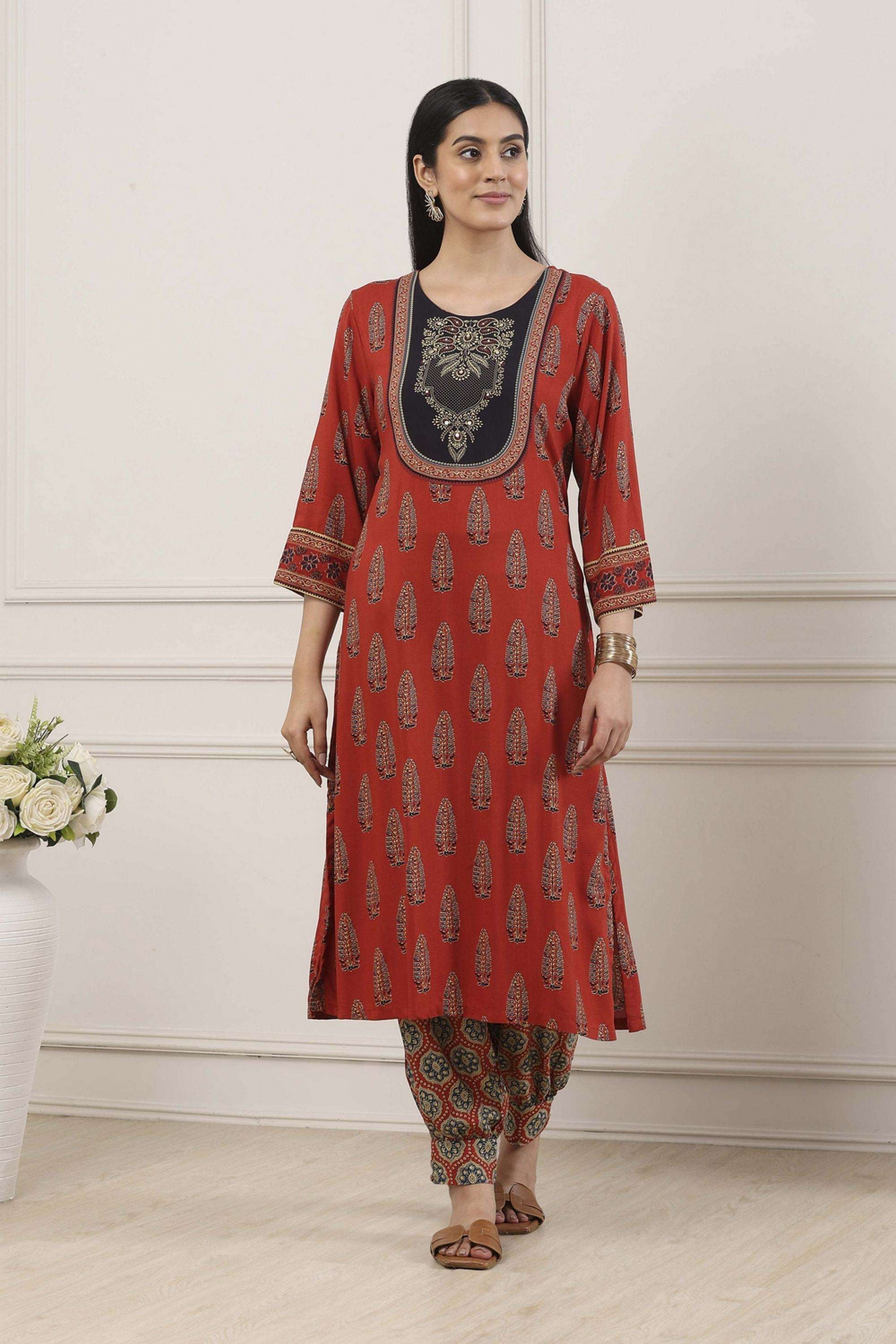 Printed-Rayon-Round-Neck-Women-Kurta-with-Salwar