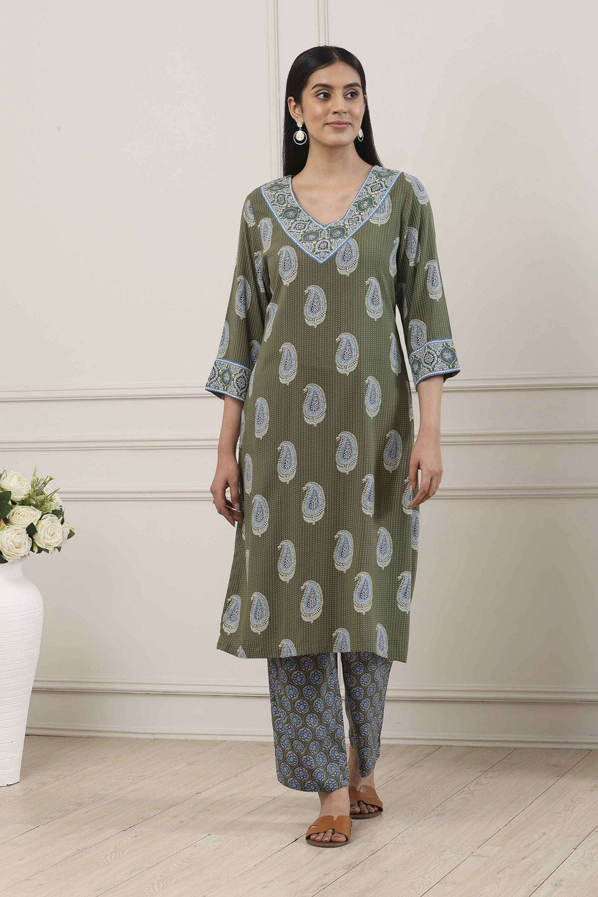 Printed-Rayon-V-Neck-Women-Kurta-with-Pant