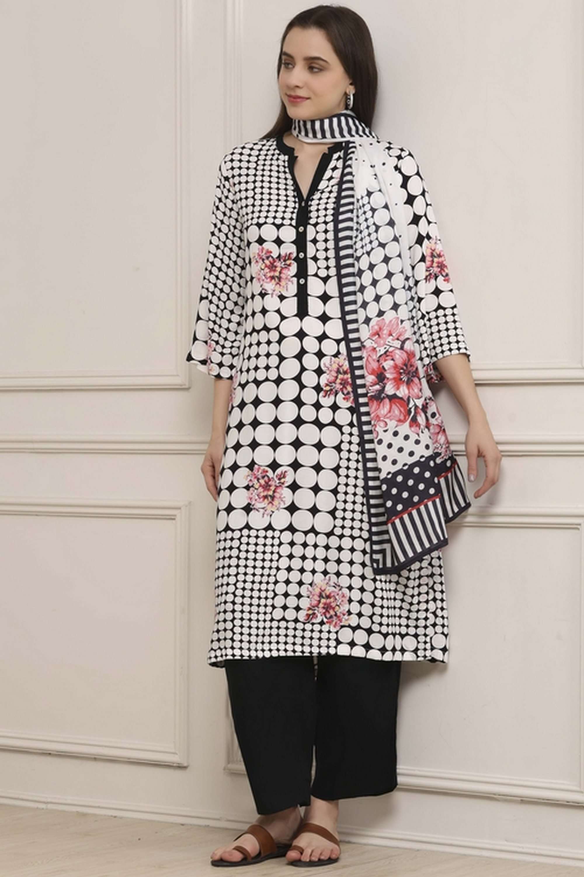 Textured-Rayon-Women-Kurta-with-Palazzo-and-Dupatta