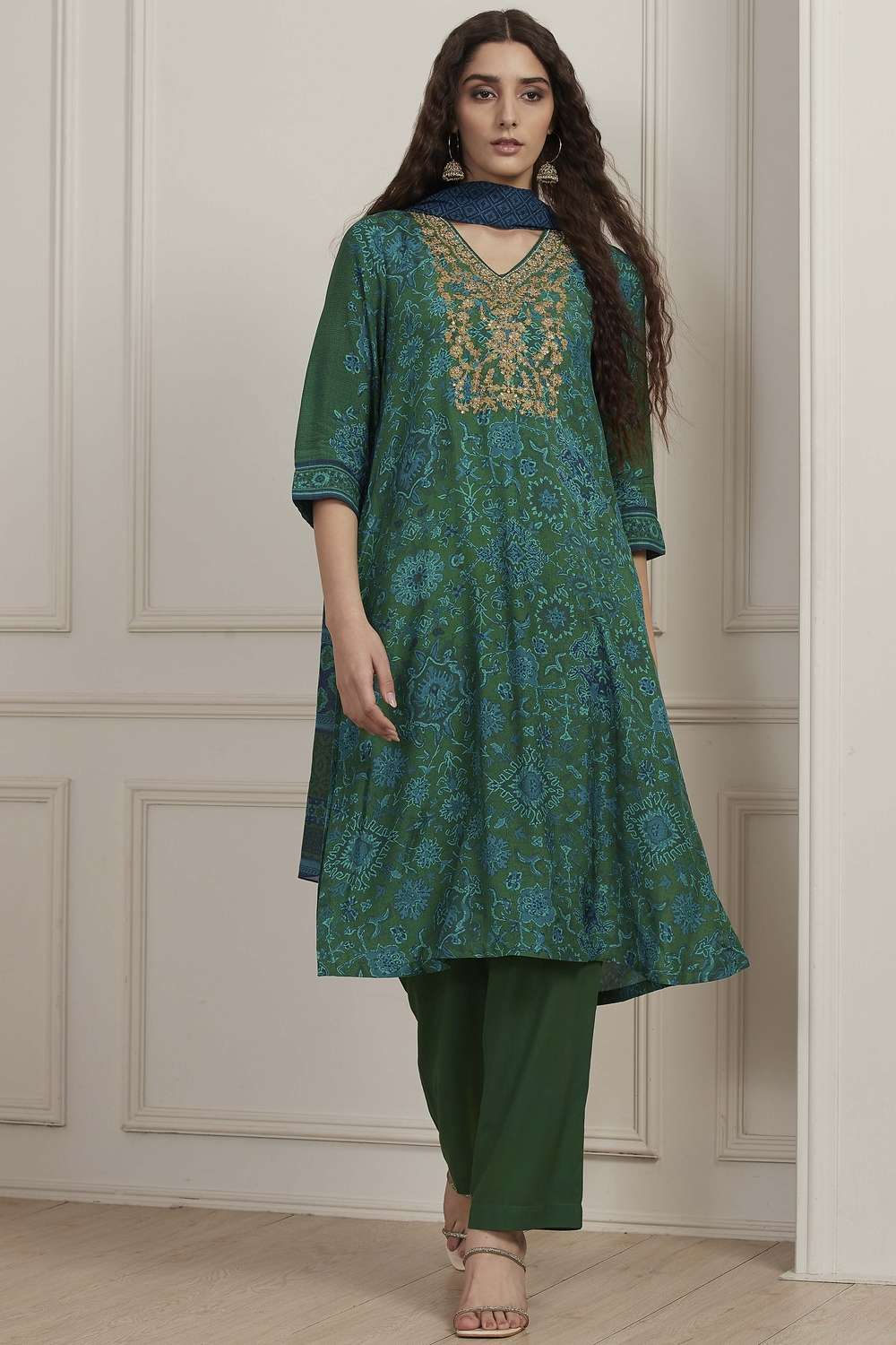Printed-Modal-V-Neck-Women-Kurta-with-Pant-and-Dupatta