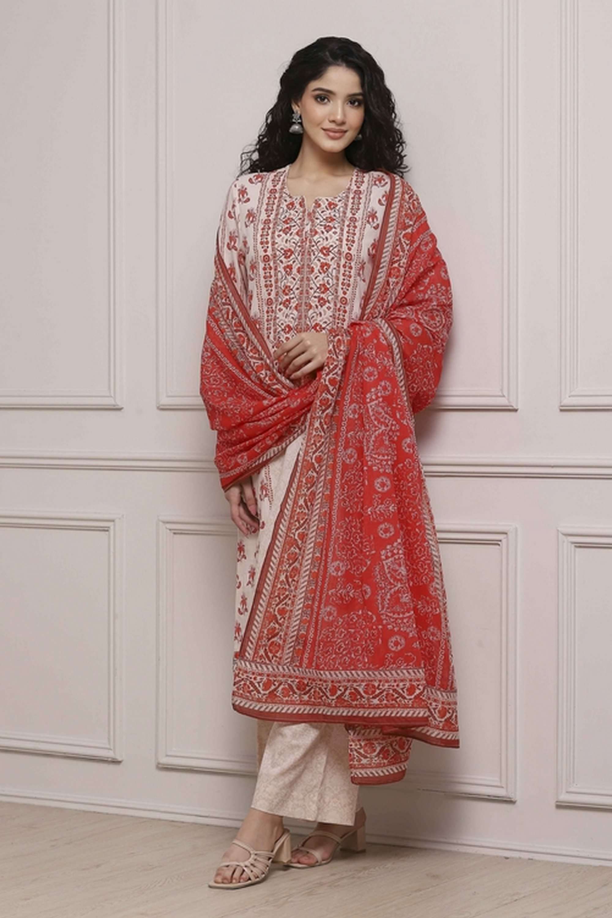 Textured-Cotton-Women-Kurta-with-Palazzo-and-Dupatta