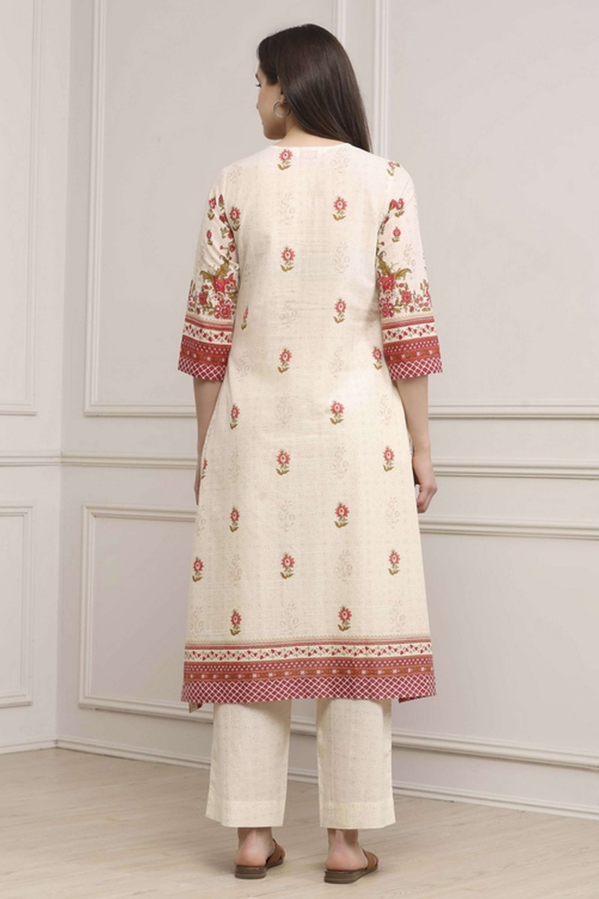 Textured-Cotton-Women-Kurta-with-Palazzo-and-Dupatta