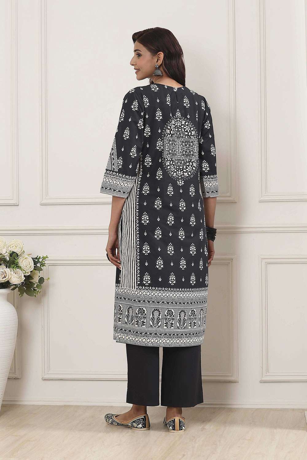 Printed-Cotton-Round-Neck-Women-Kurta-with-Pant-and-Dupatta