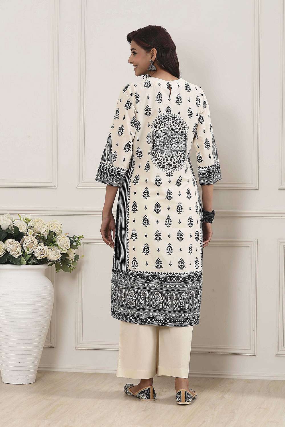 Printed-Cotton-Round-Neck-Women-Kurta-with-Pant-and-Dupatta