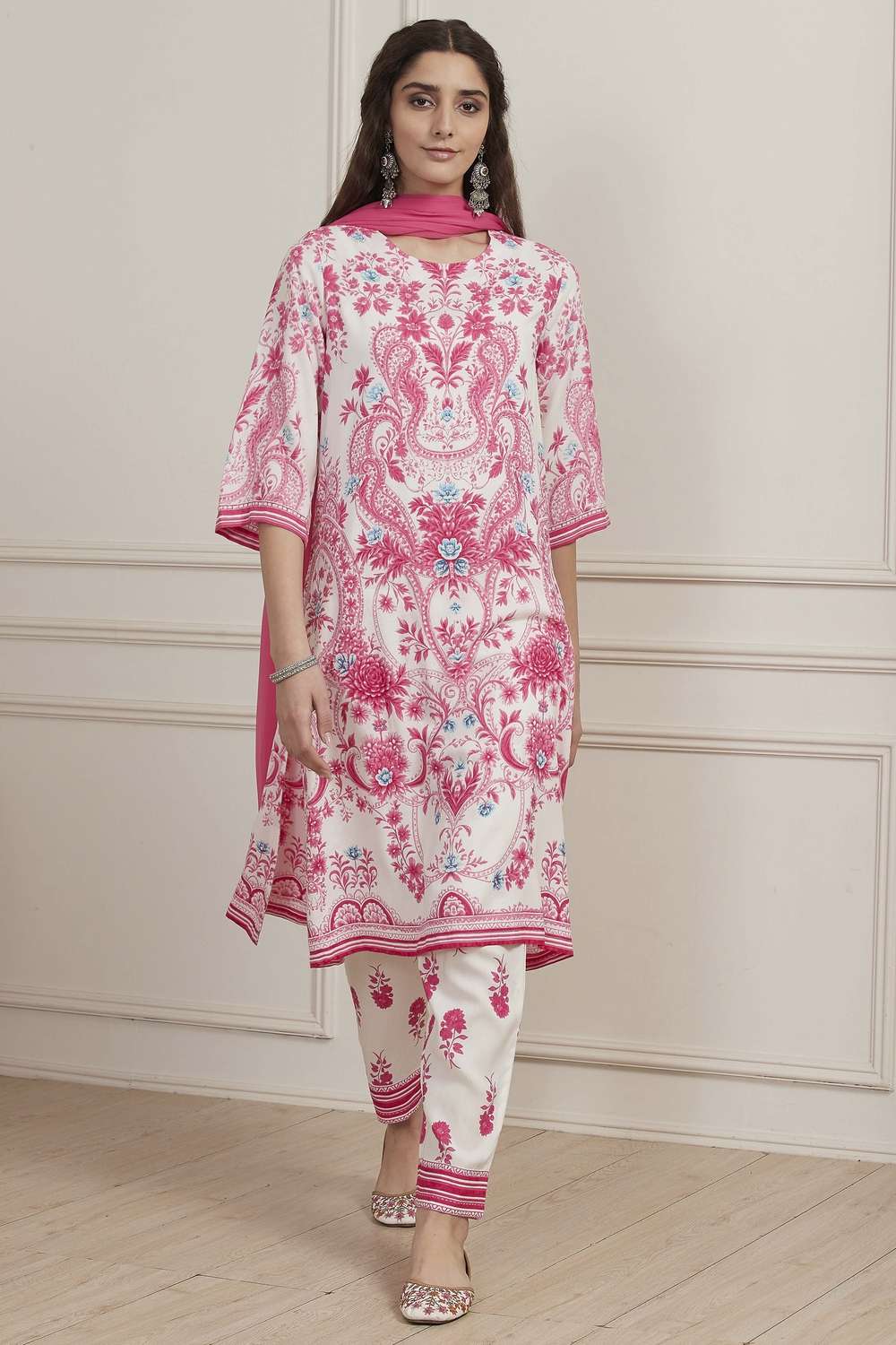 Floral-Rayon-Round-Neck-Women-Kurta-with-Pant-and-Dupatta
