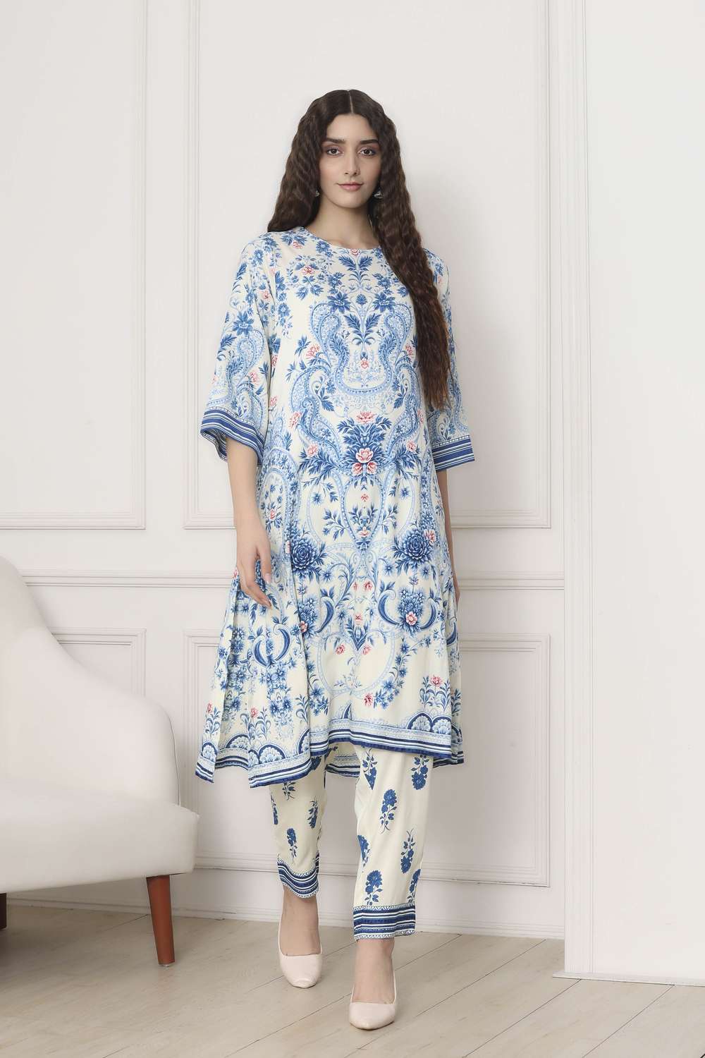 Textured-Rayon-Women-s-Festive-Wear-Kurta-Set